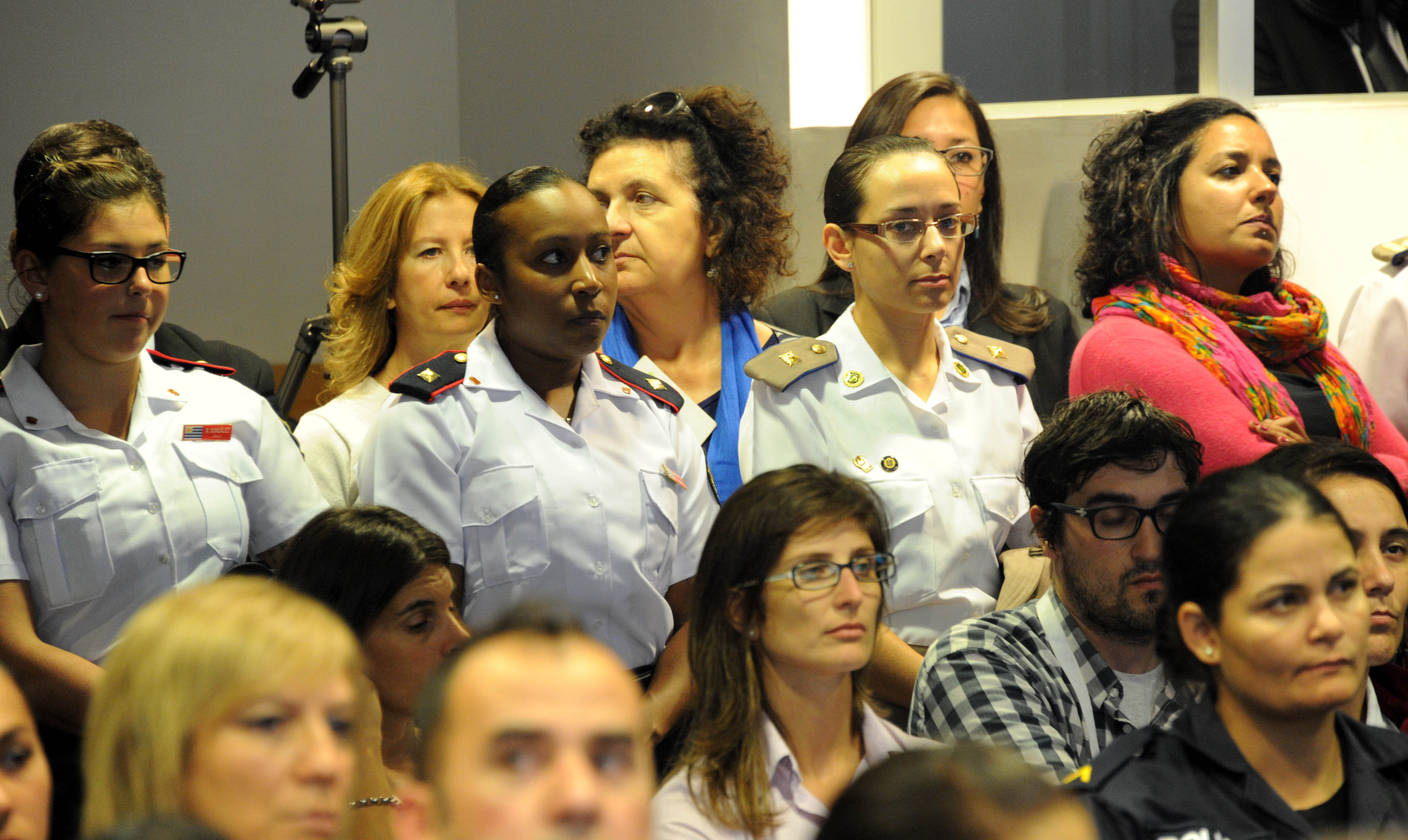 Ministerio del Interior realiza homenaje a mujeres policías