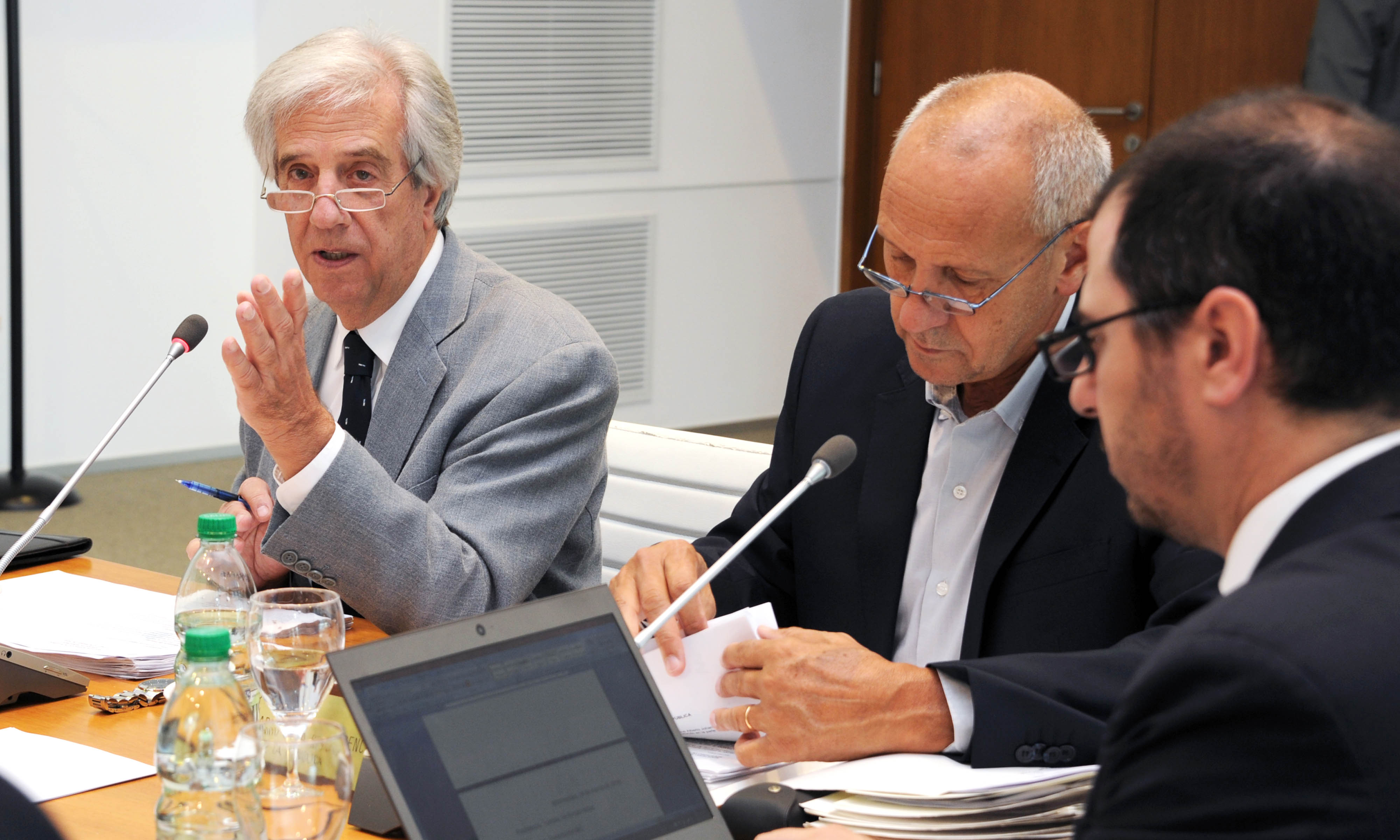 Consejo de Ministros sesionó en la Torre Ejecutiva encabezado por el Presidente Tabaré Vázquez