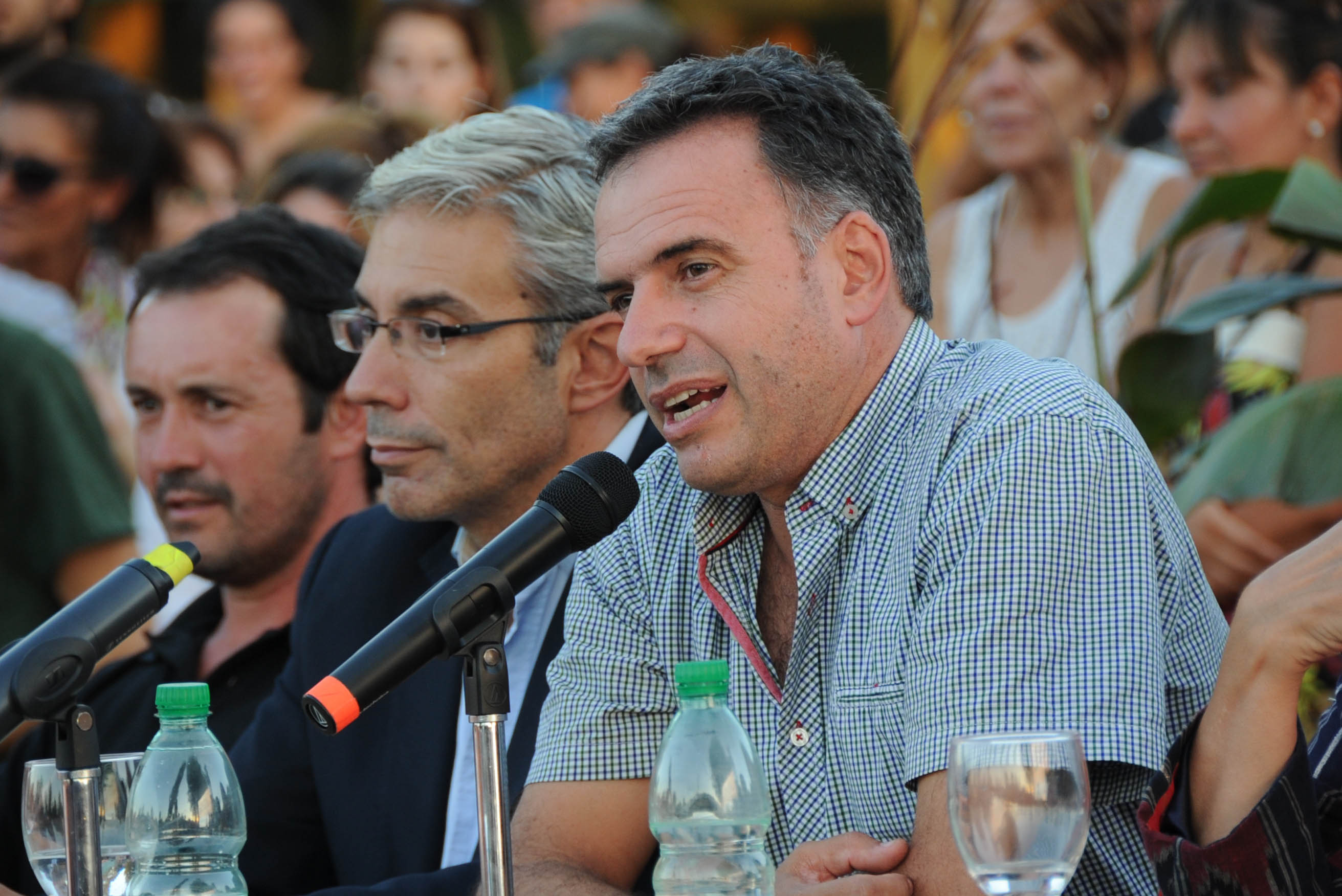 Intendente de Canelones, Yamandú Orzi dirigiéndose a los presentes