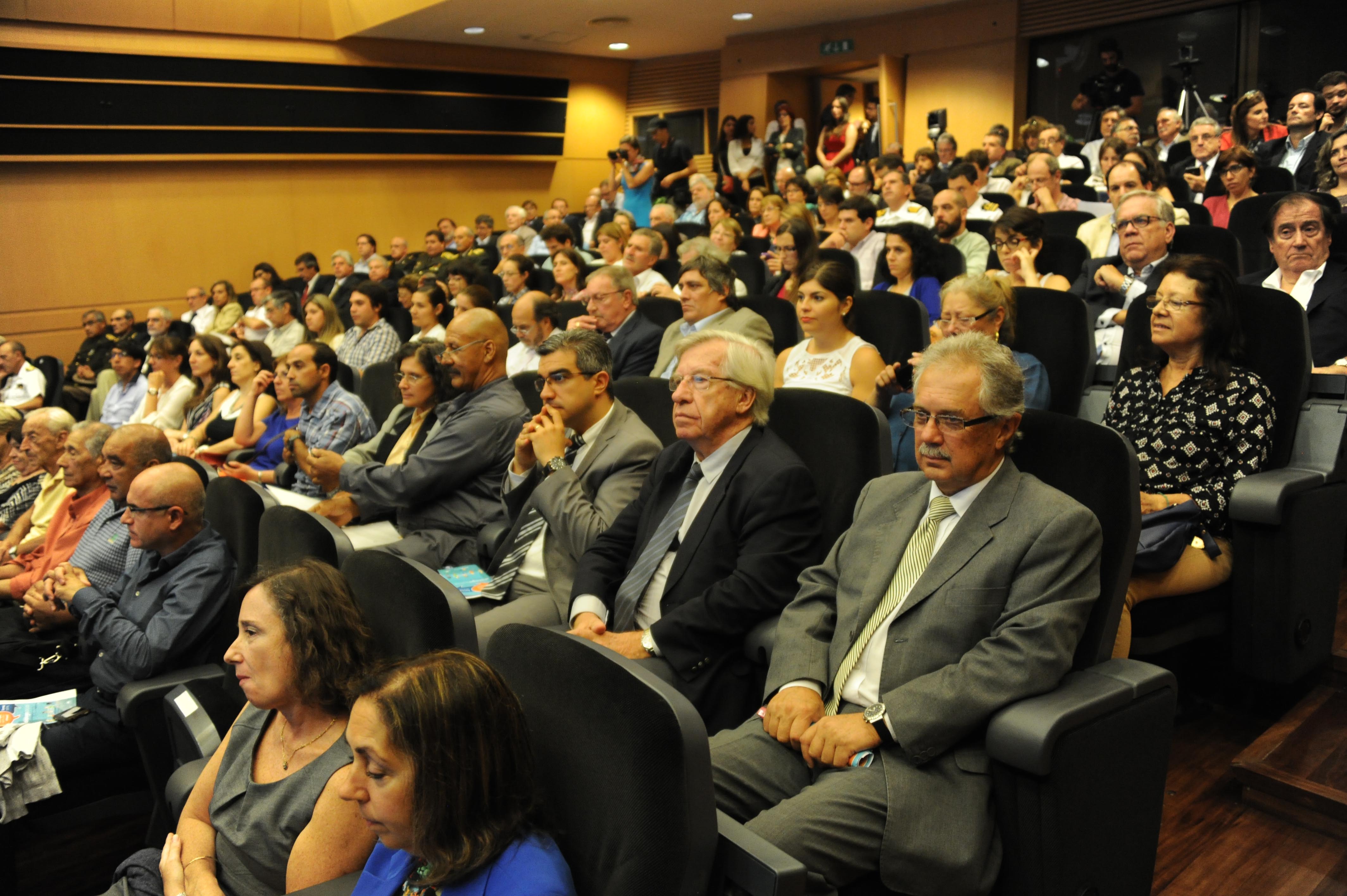 Público presente en el auditorio de la Torre de las Telecomunicaciones