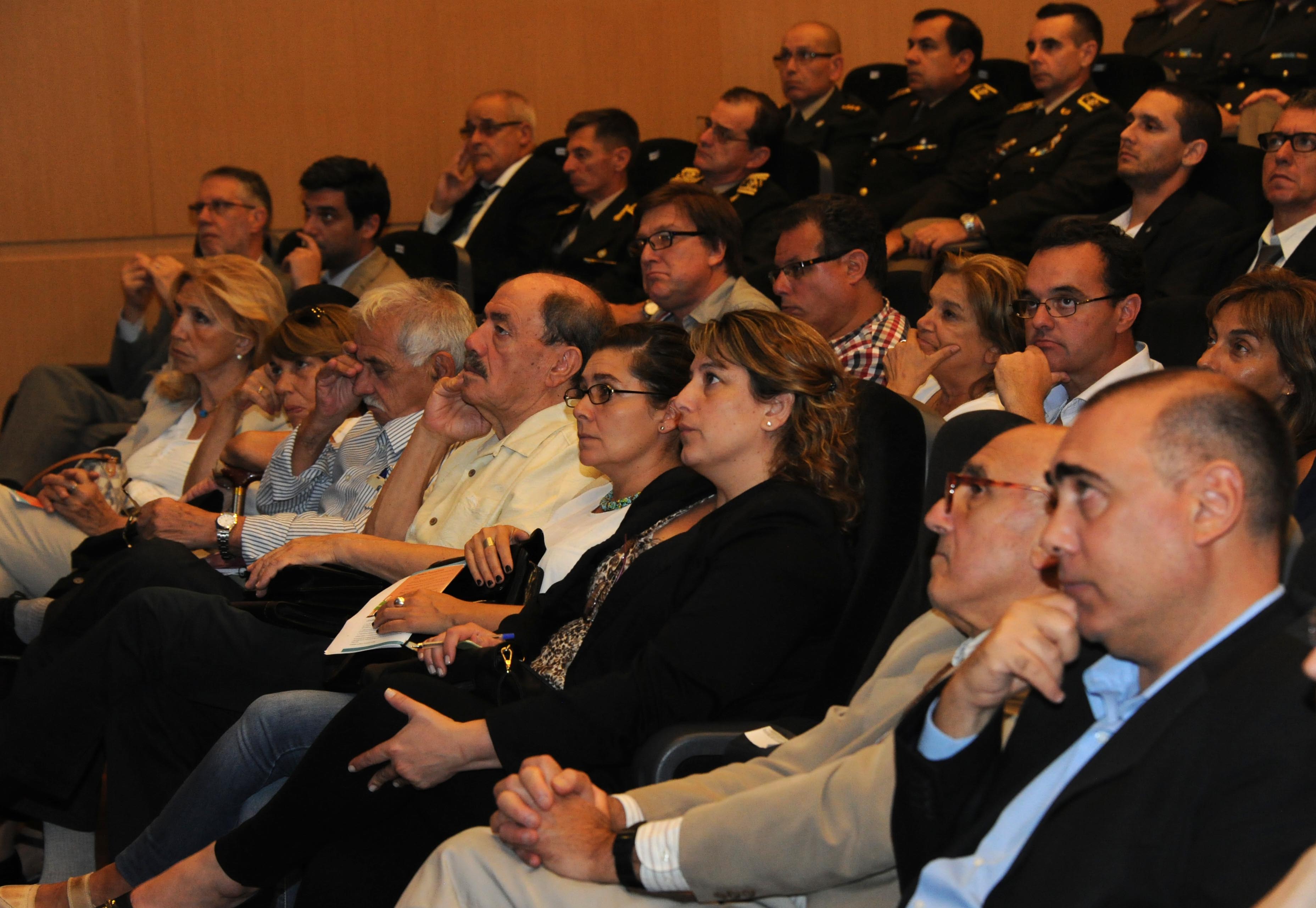 Público presente en el auditorio de la Torre de las Telecomunicaciones