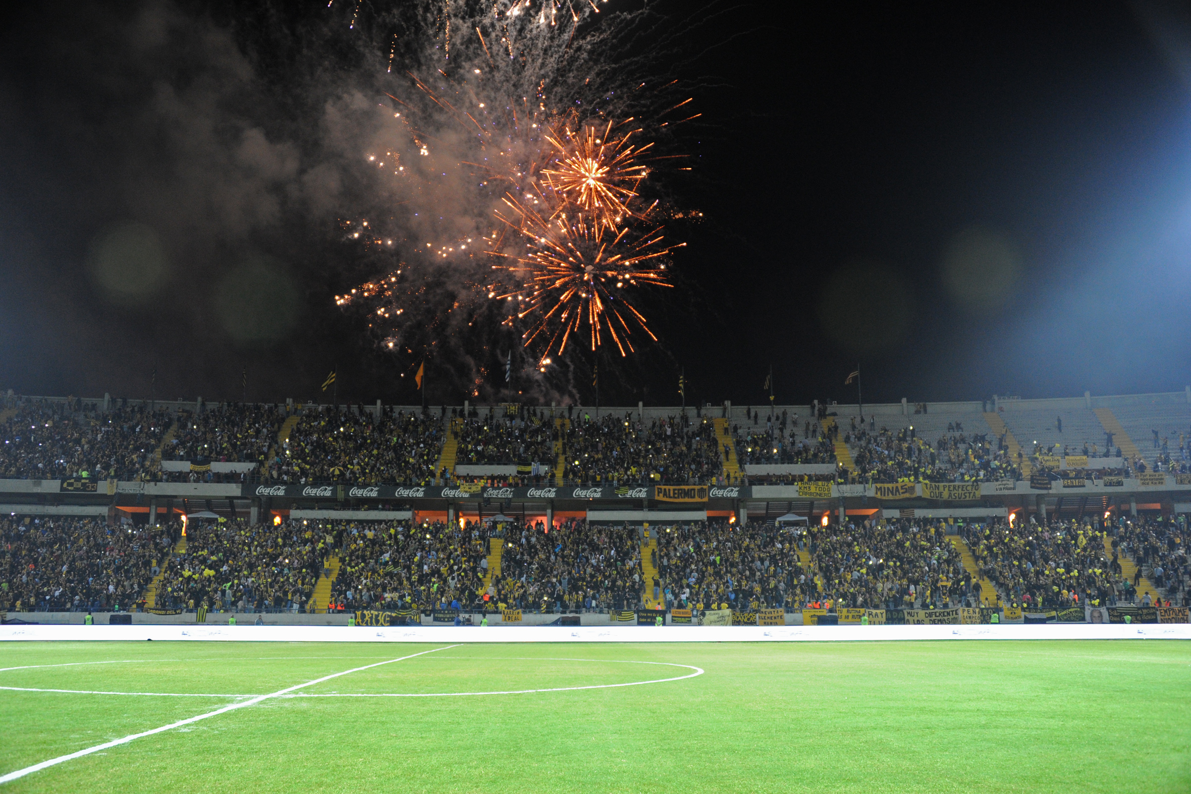 Hoy juega #Uruguay 👕! 🏟 Estadio - Club Atlético Peñarol