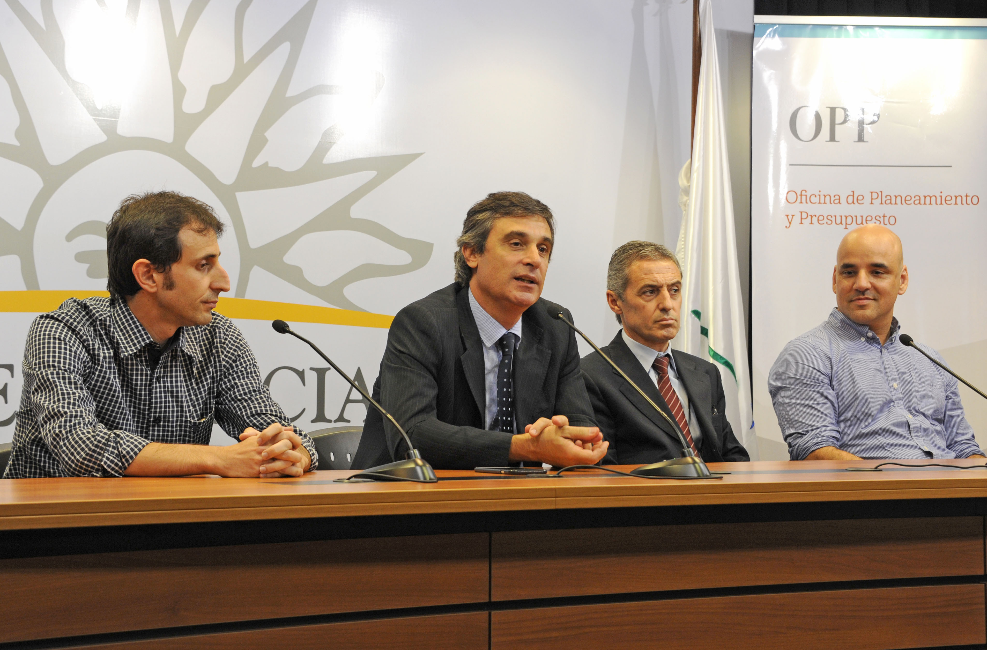 Fernando Isabella, Álvaro García, Martín Dibarbure y Sebastián Torres de izquierda a derecha