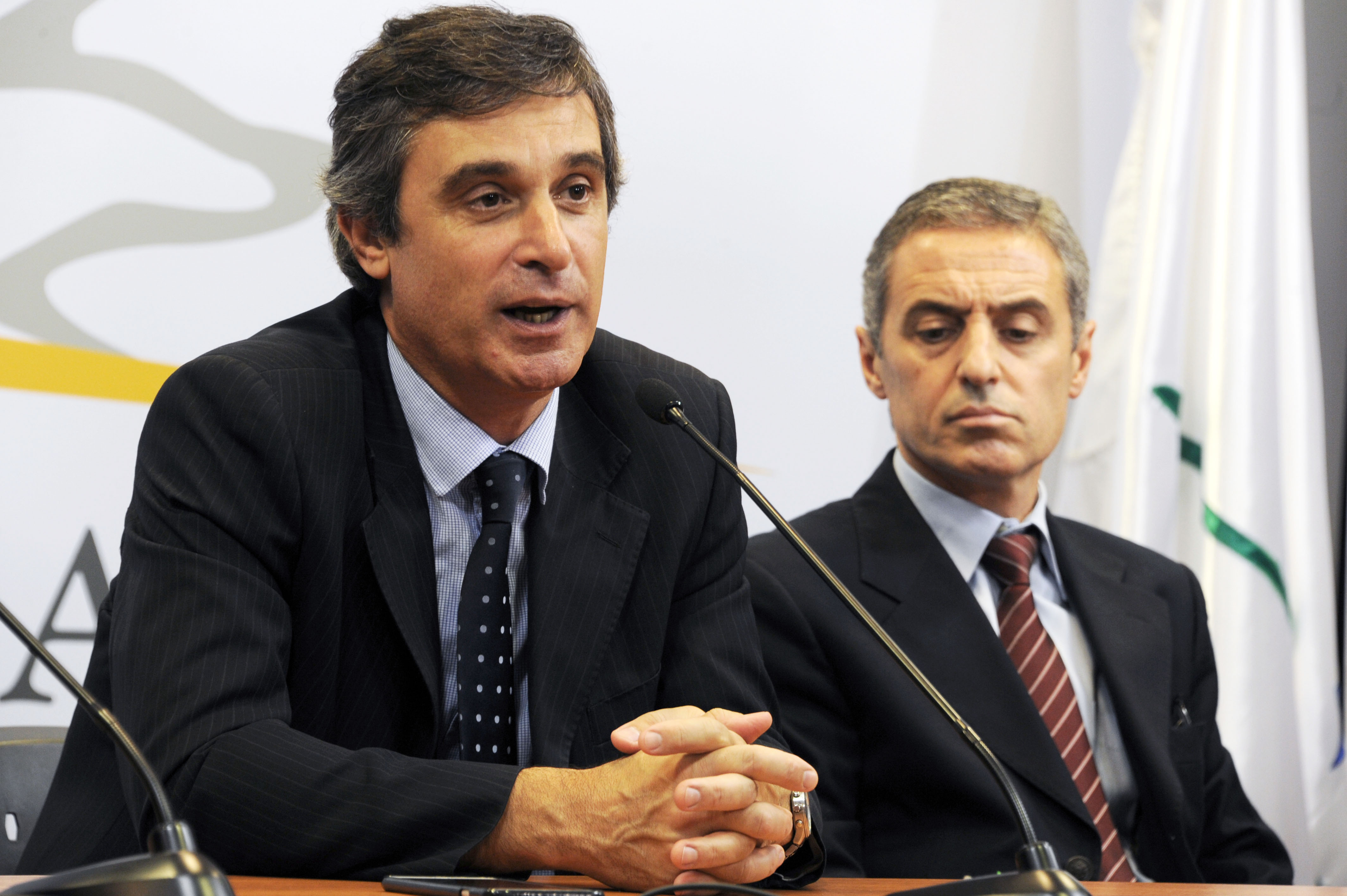 Director de OPP, Álvaro García junto a Martín Dibarbure