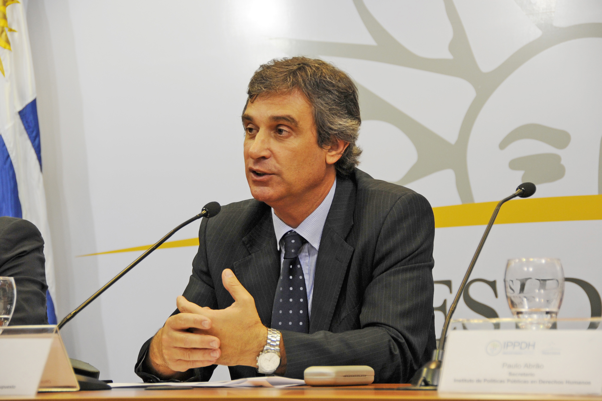 Director de Oficina de Planeamiento y Presupuesto, Álvaro García, haciendo uso de la palabra