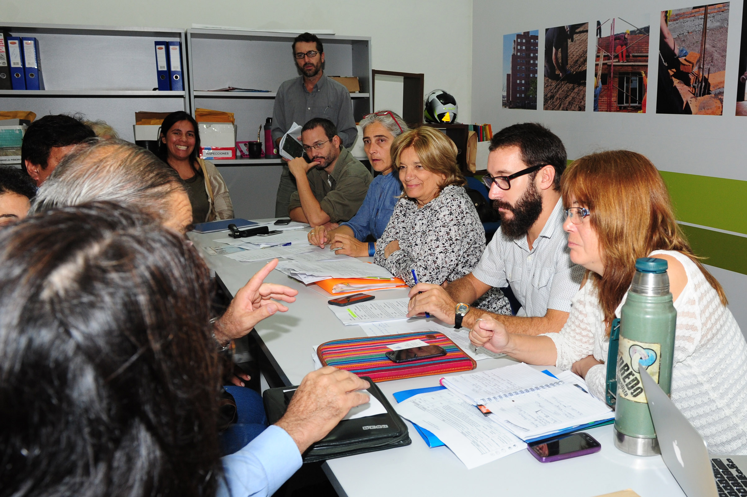 Ministra Eneida de León recibió organizaciones sociales de Salto