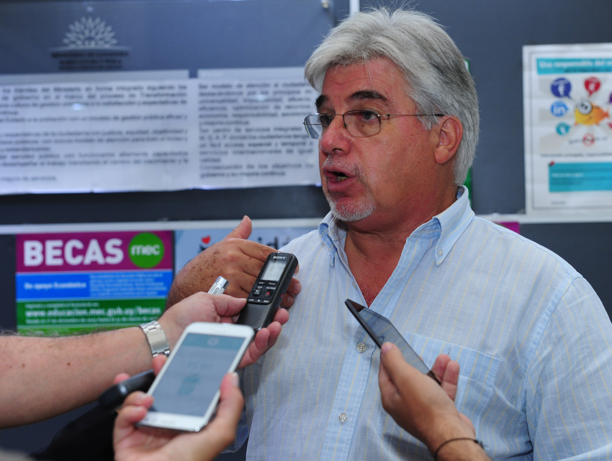 Ministro de Ganadería, Agricultura y Pesca, Tabaré Aguerre en declaraciones a la prensa
