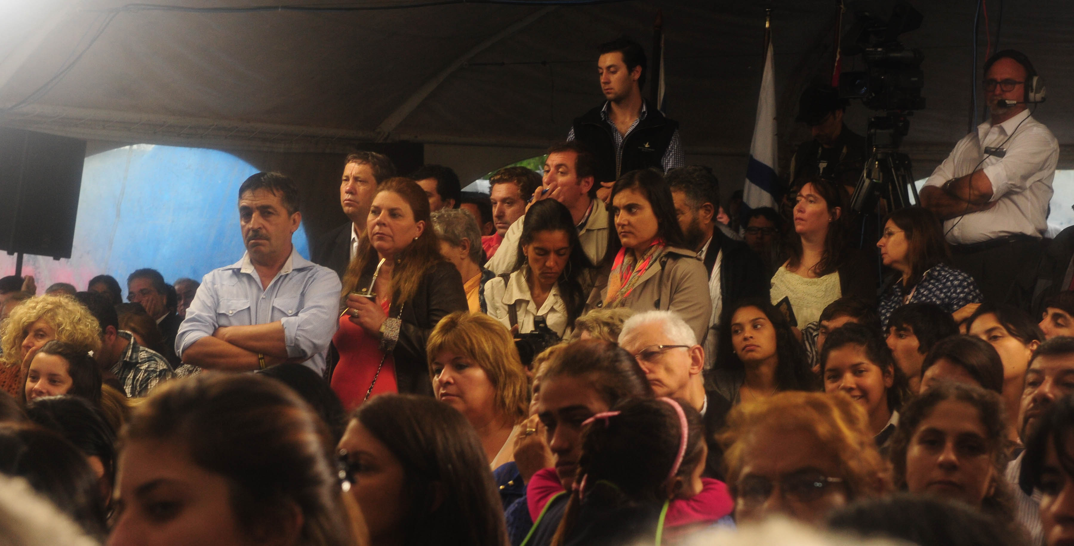 Vecinos presentes en el Consejo de Ministros abierto