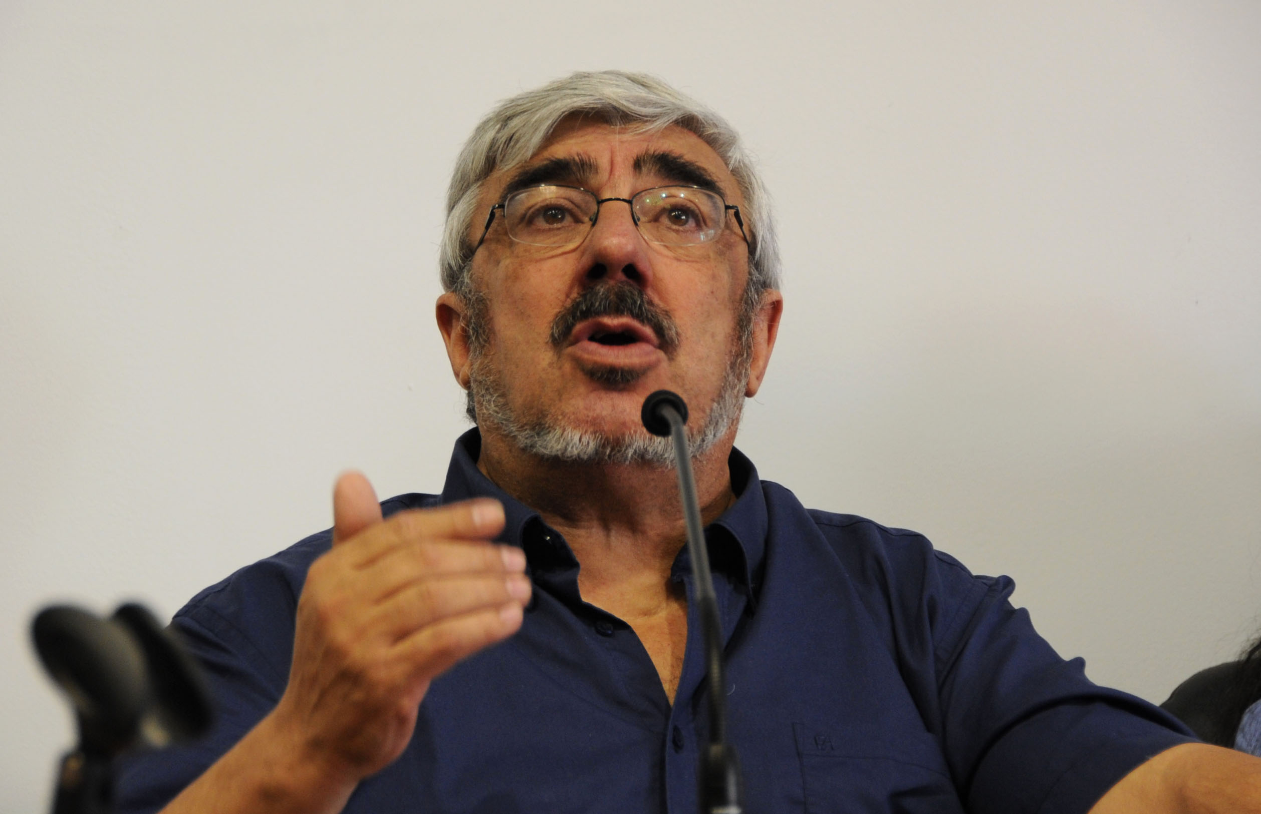 El secretario general de la JND, Milton Romani exponiendo a los presentes