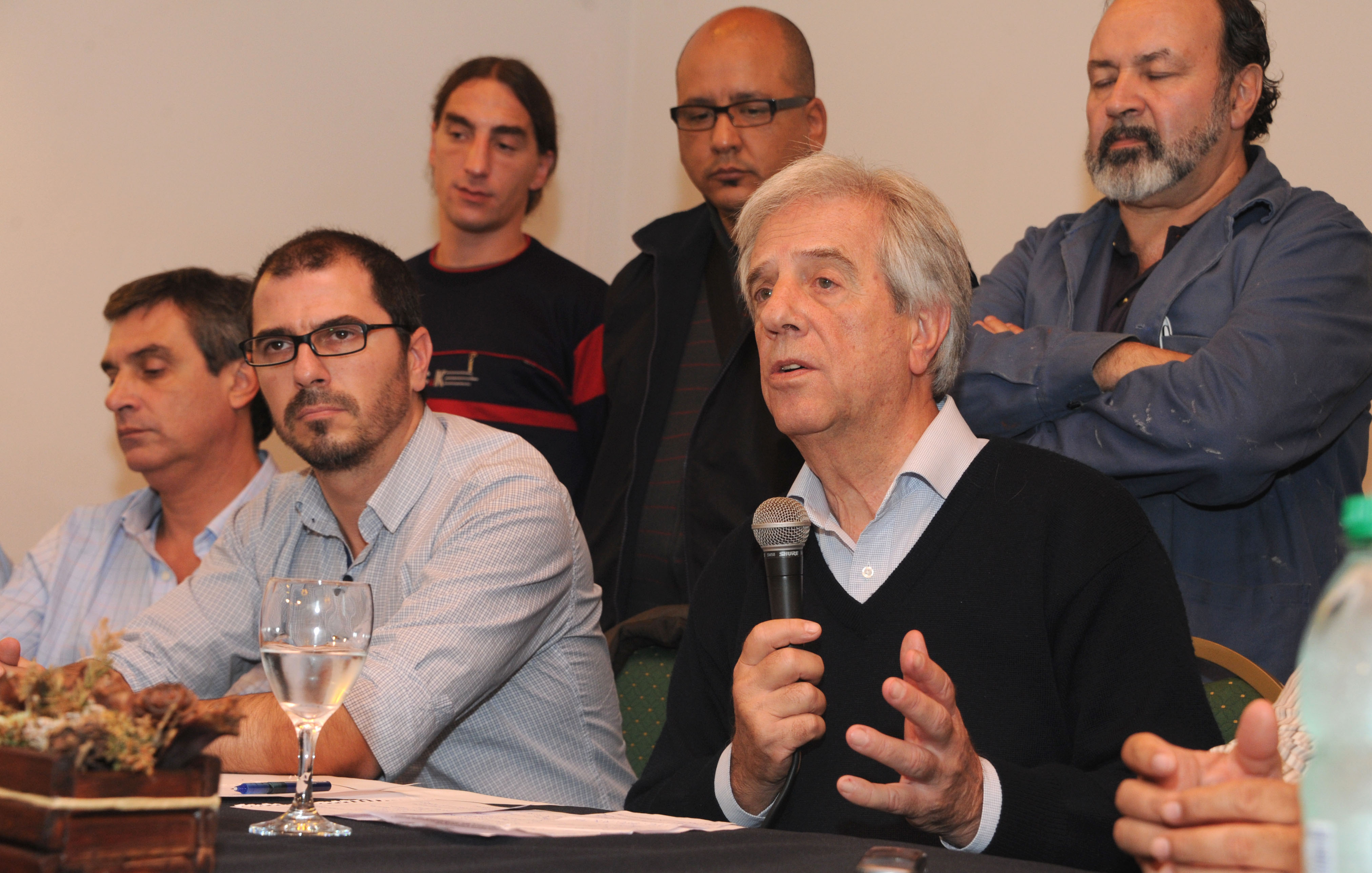 Conferencia de prensa encabezada por Tabaré Vázquez