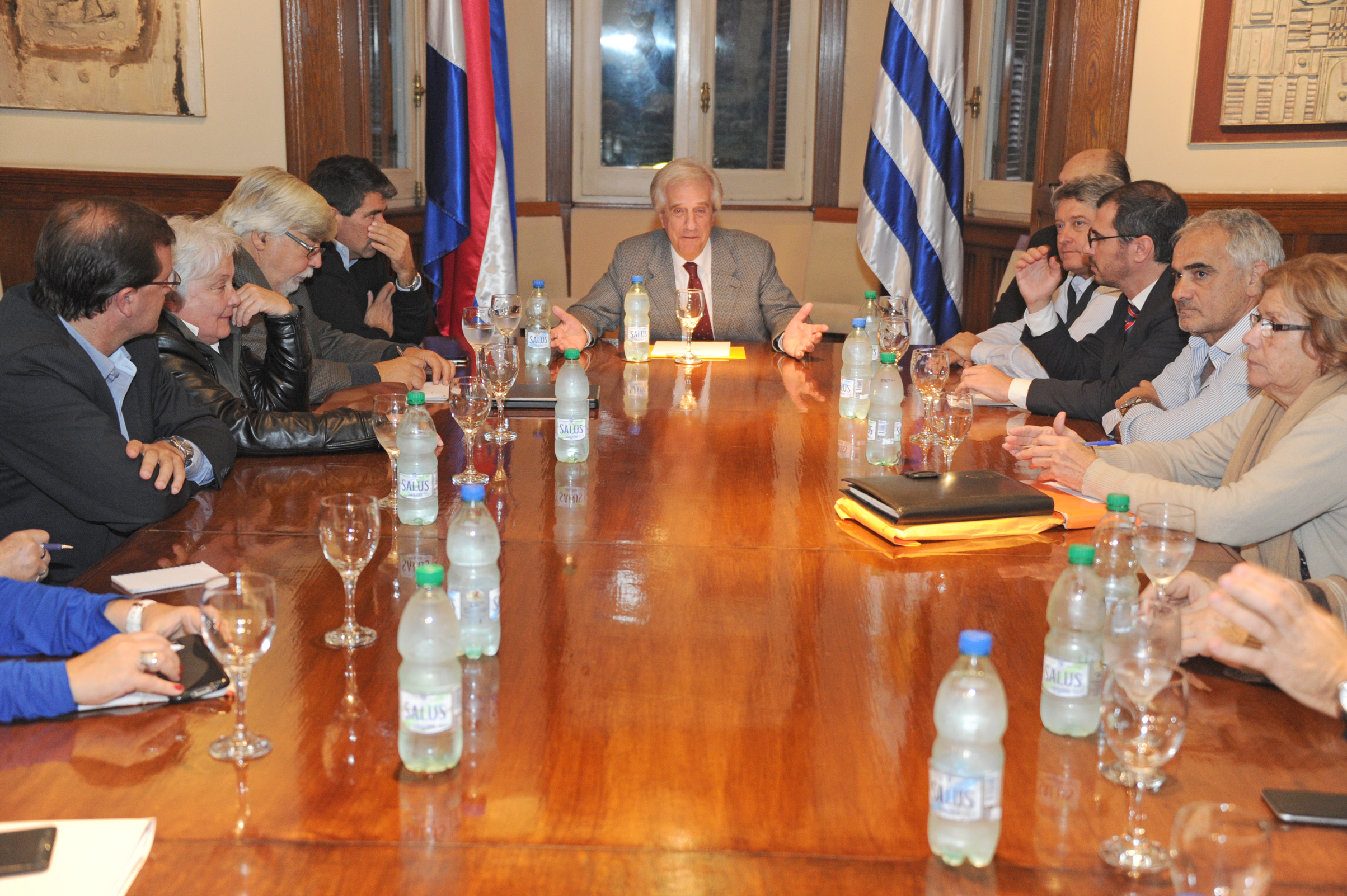 Presidente de la República Tabaré Vázquez recibió a integrantes de la bancada del Frente Amplio