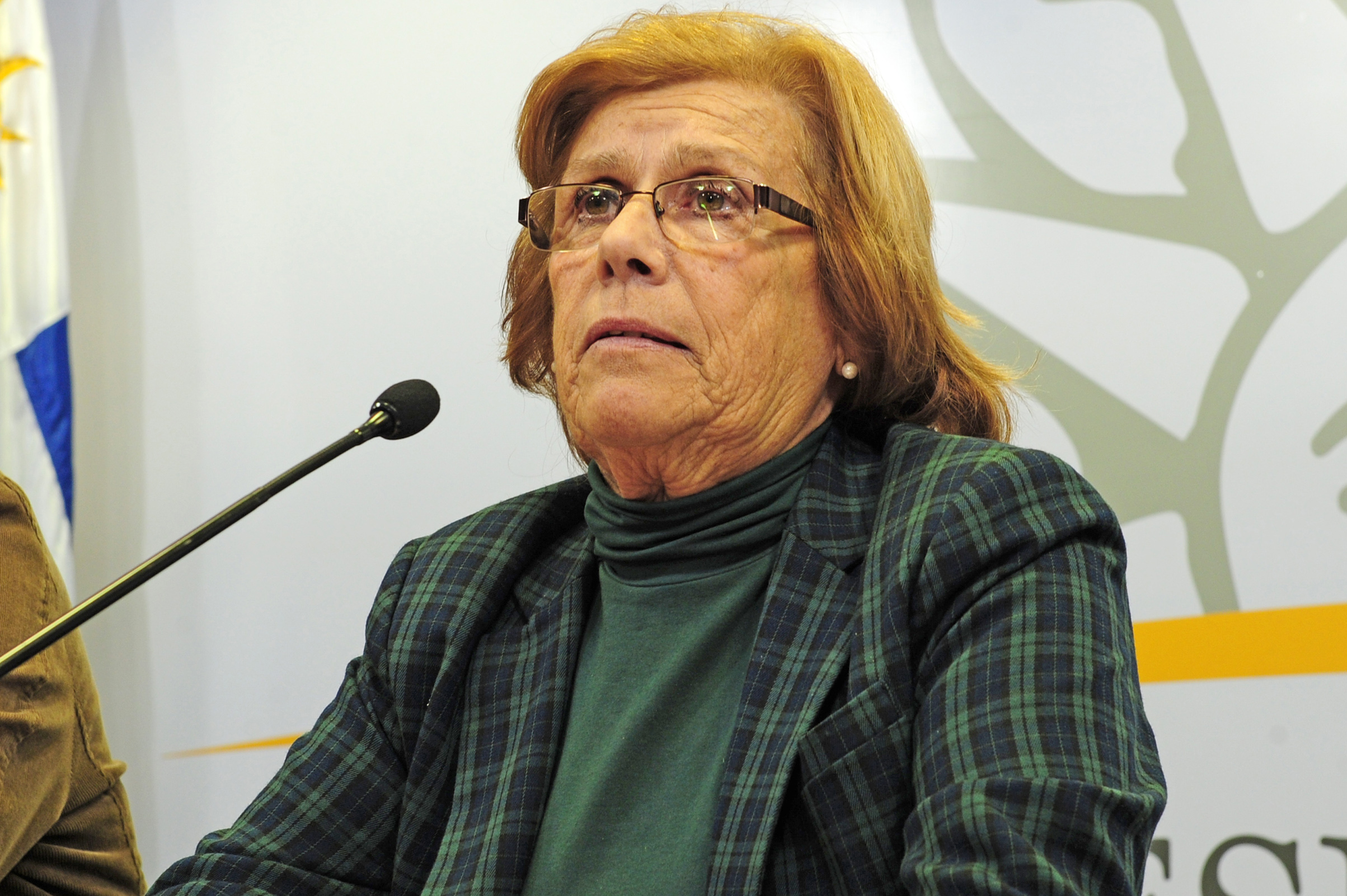 Daniela Payssé, haciendo uso de la palabra