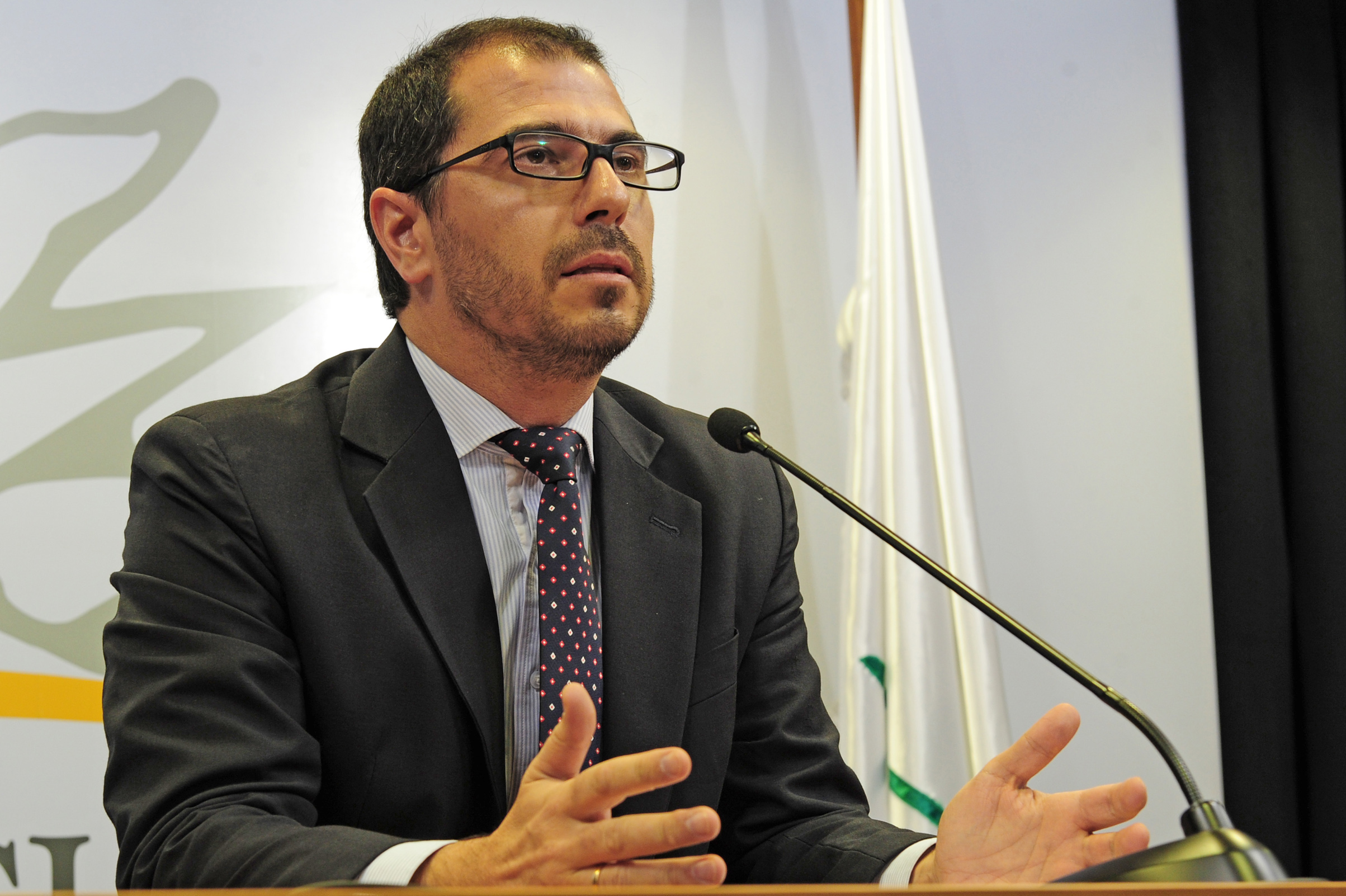 Prosecretario de Presidencia, Juan Andrés Roballo, haciendo uso de la palabra