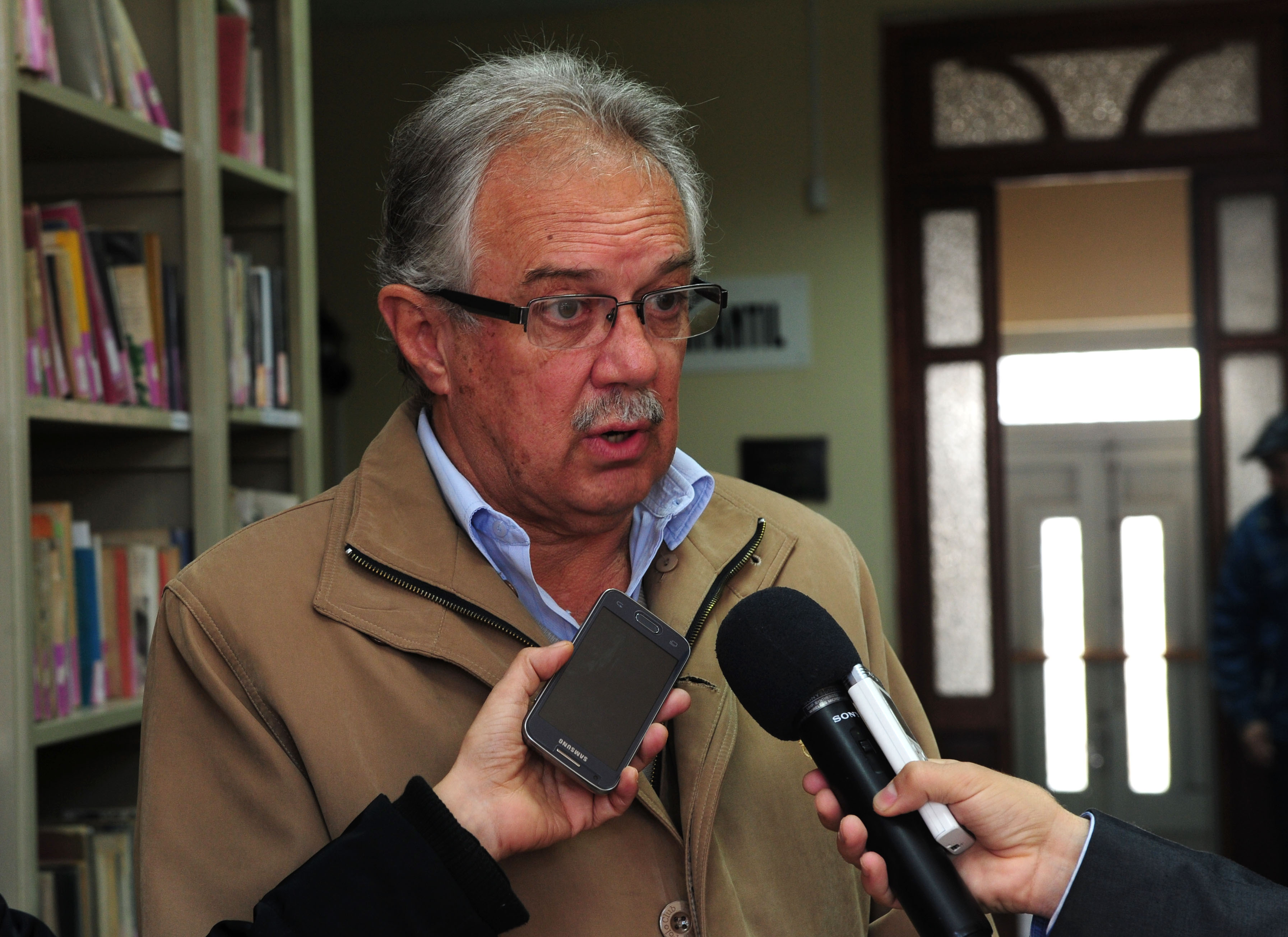 Subsecretario de Defensa Nacional, Jorge Menéndez en entrevista con la Secretaría de Comunicación