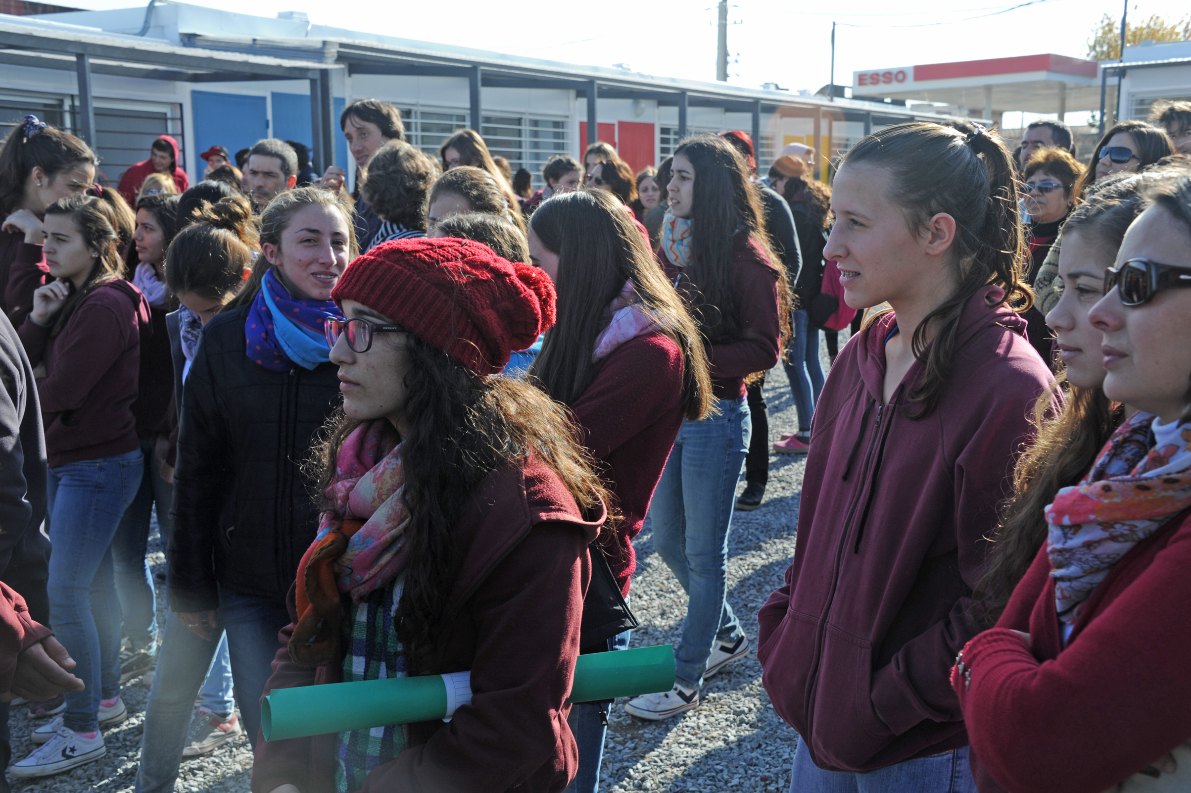Alumnos de los liceos de Dolores, durante la inauguración