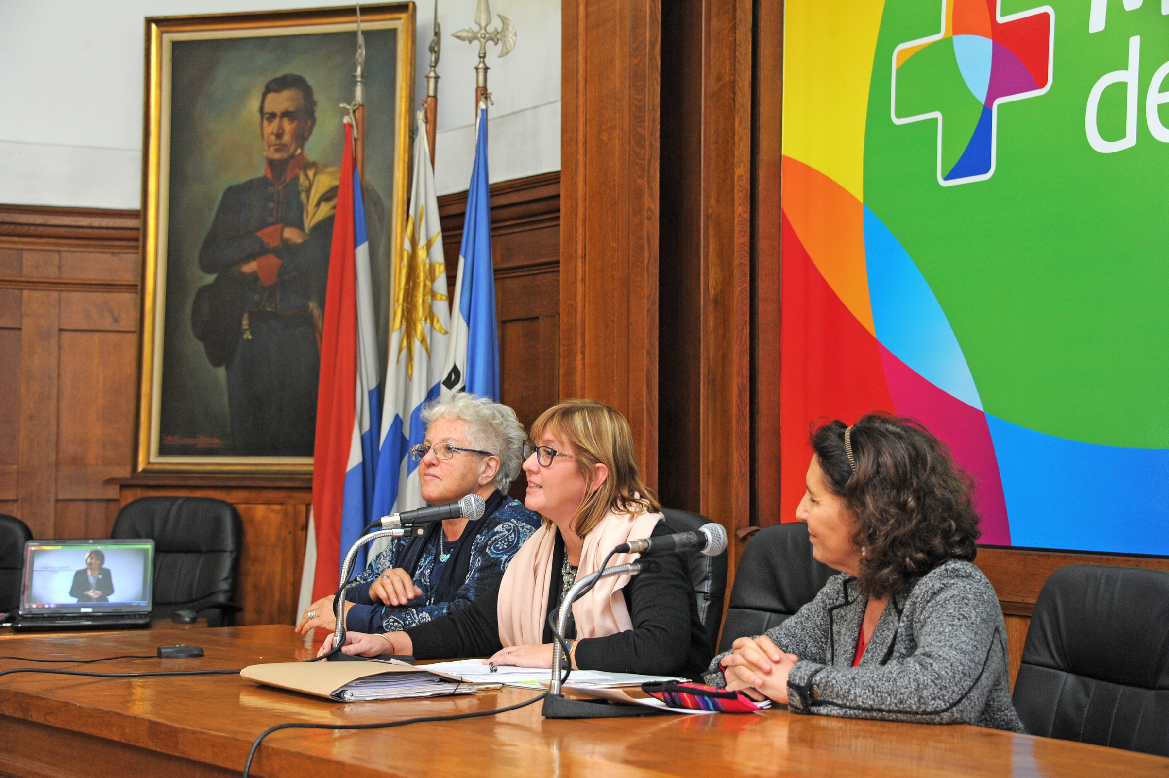 La ministra interina Cristina Lustemberg encabezó celebración del Día Internacional de Acción por la Salud de la Mujer