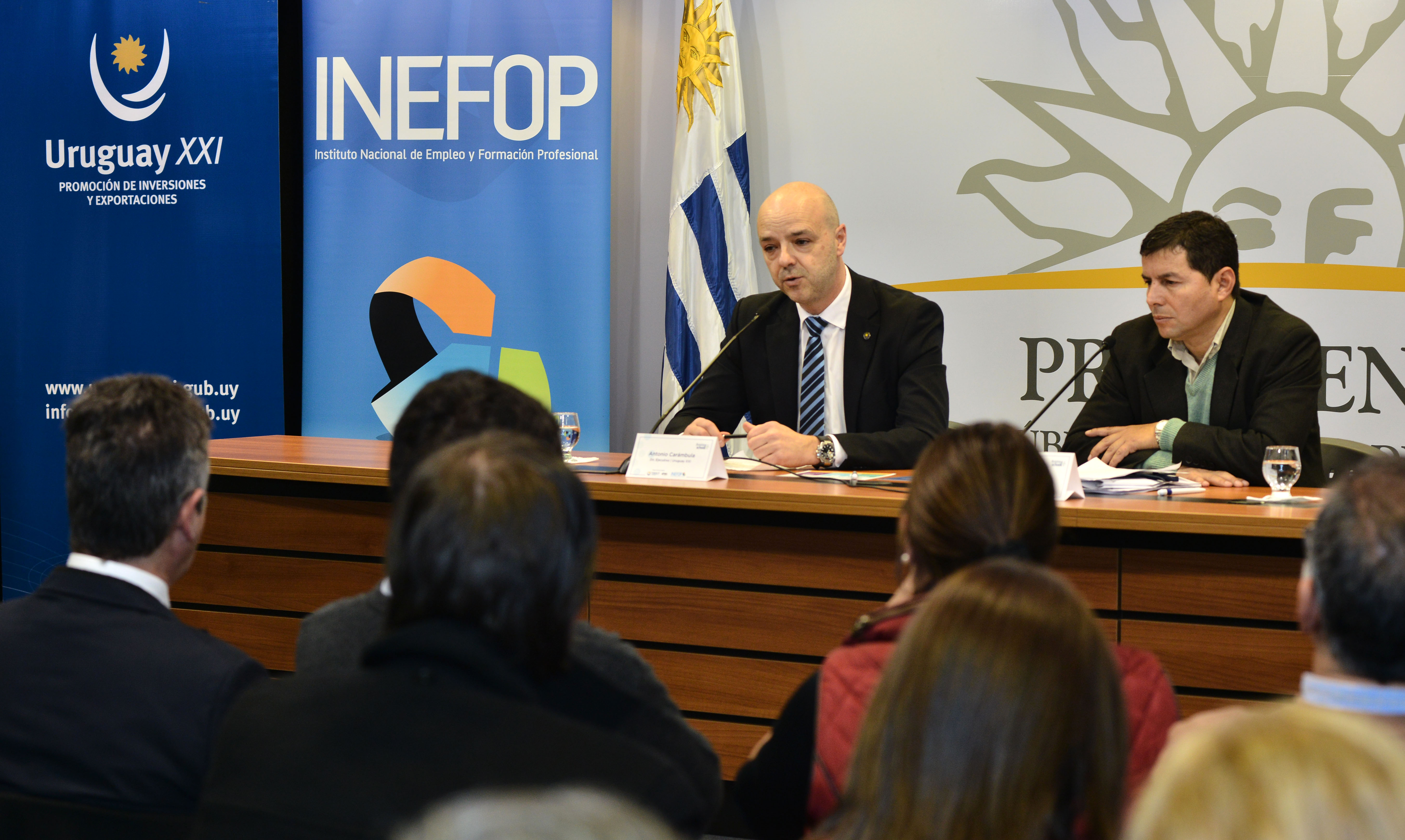Director ejecutivo de Uruguay XXI, Antonio Carámbula; y el director general de INEFOP, Eduardo Pereyra