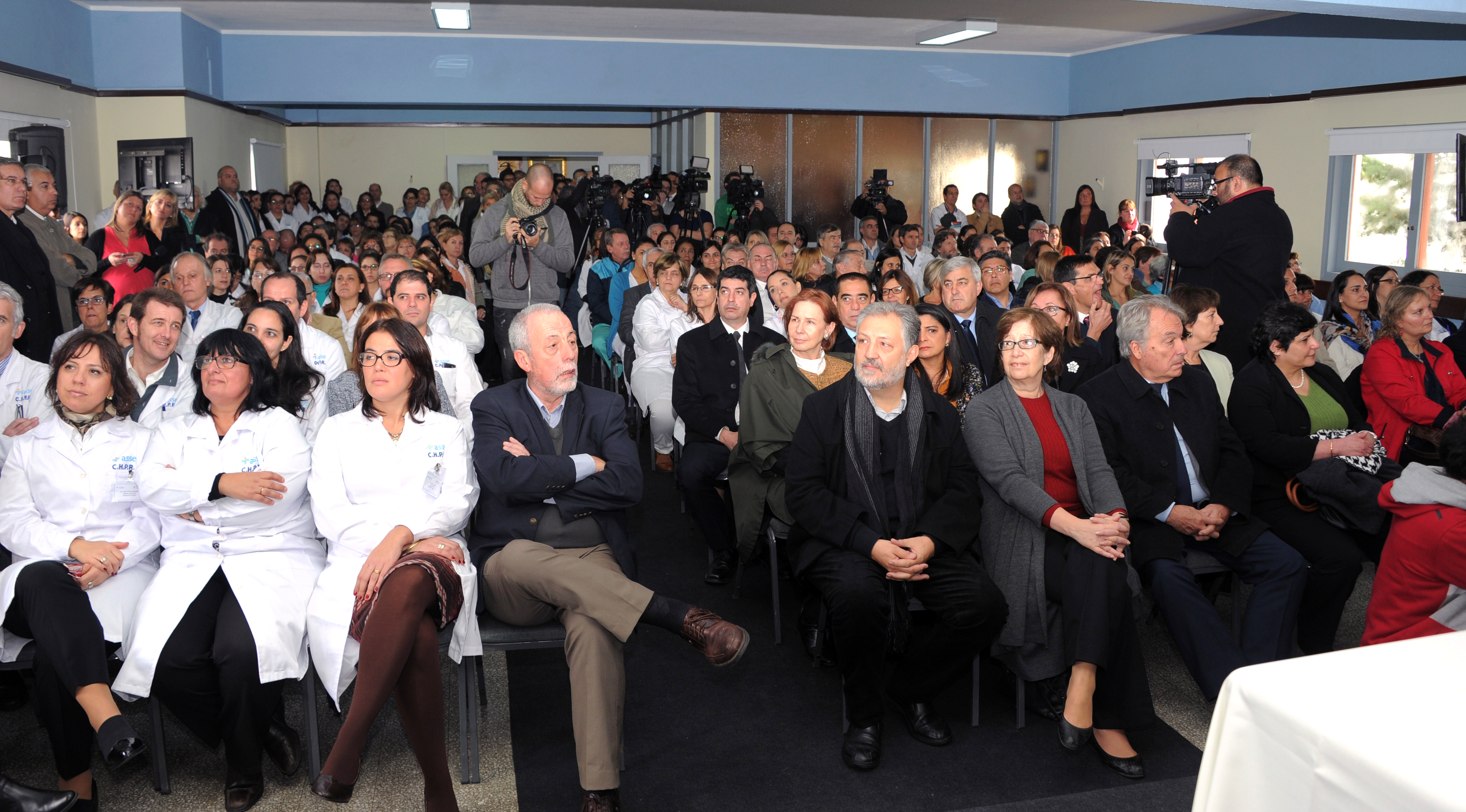Asistententes a la inauguración