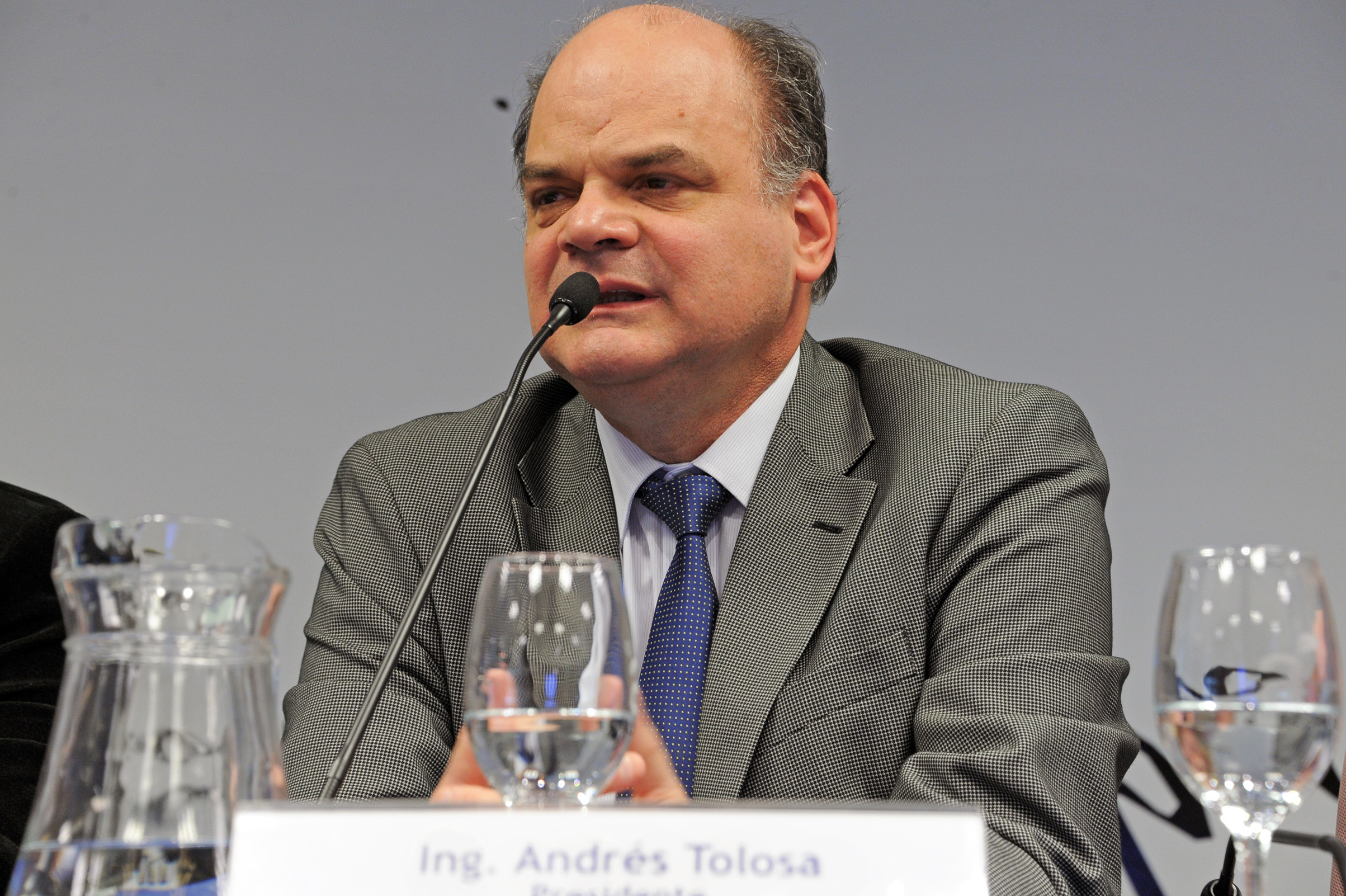 Presidente de Antel, Andrés Tolosa, haciendo uso de la palabra