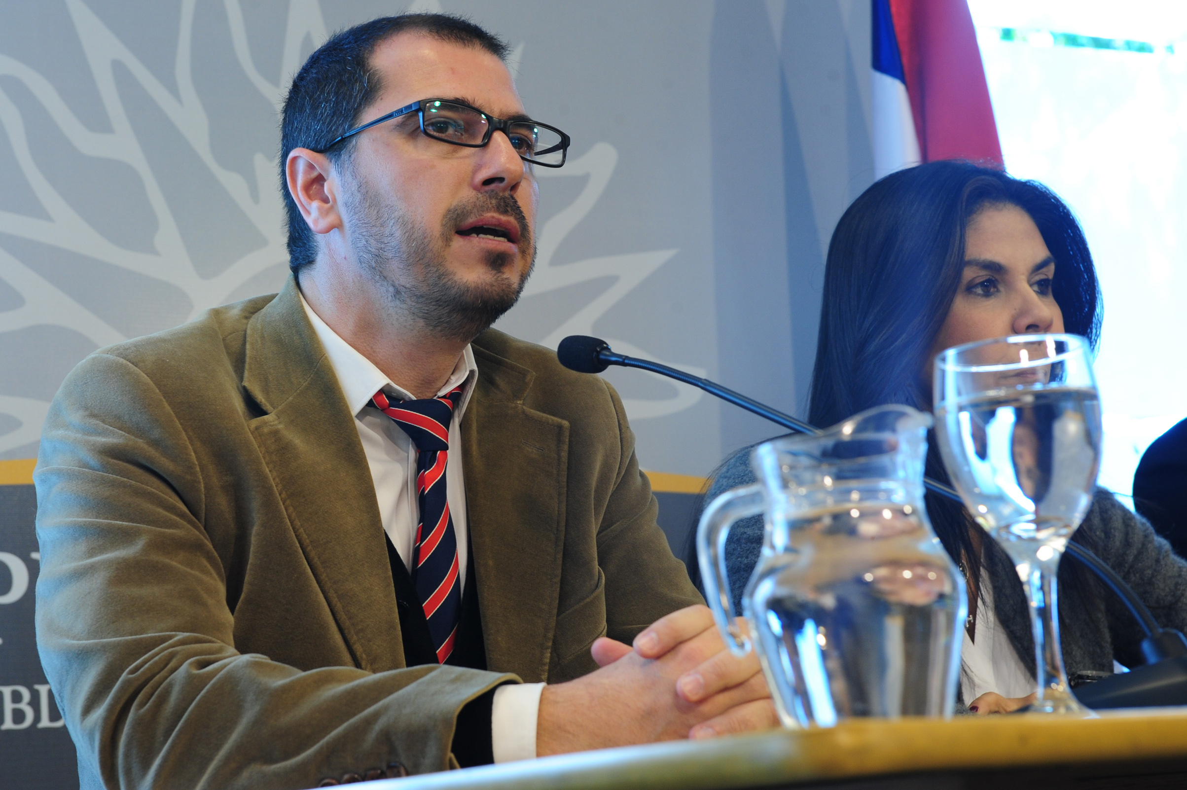 Prosecretario de Presidencia, Juan Andrés Roballo, haciendo uso de la palabra