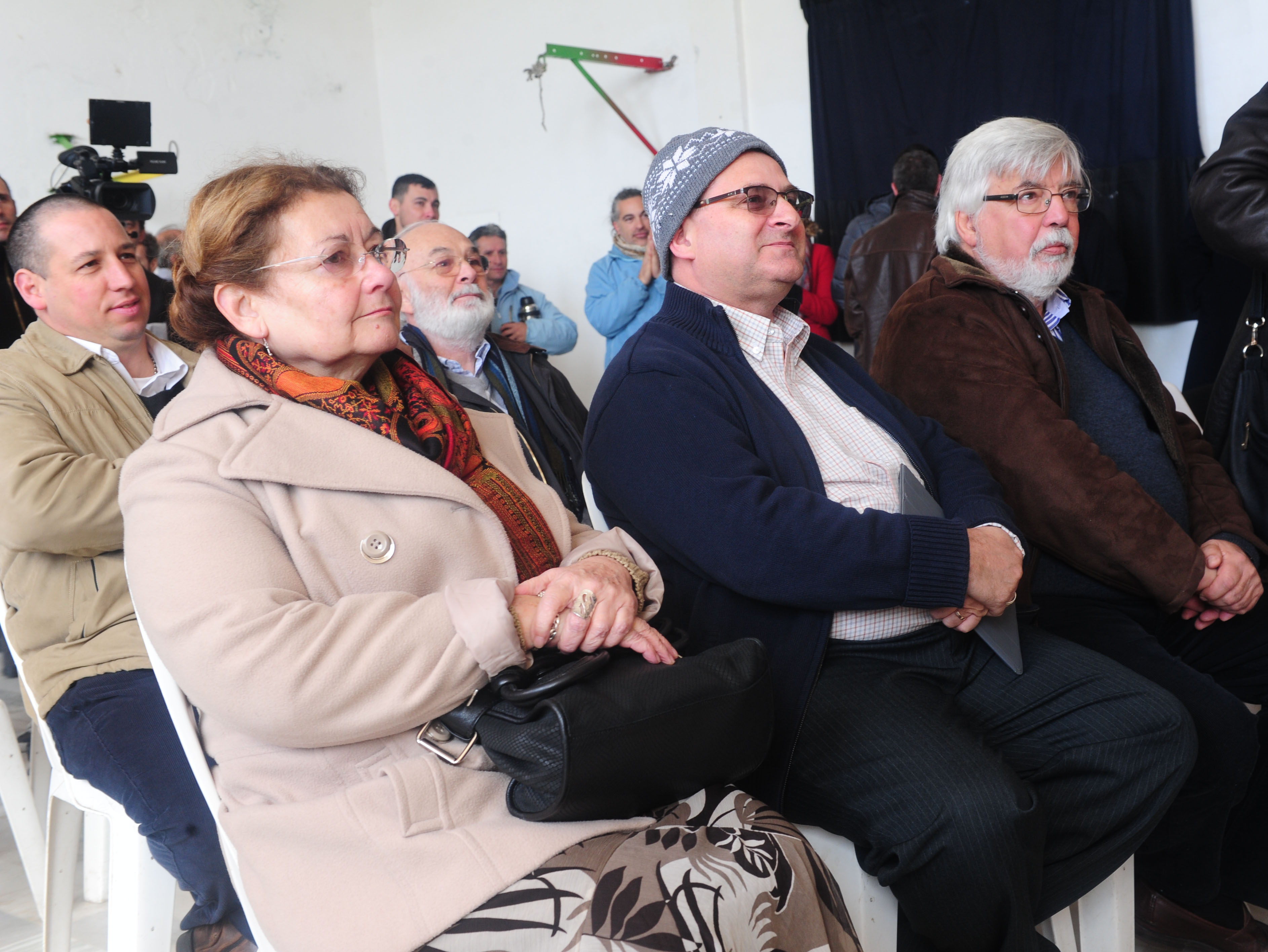 Edith Moraes, un representante del Museo Gurvich junto al ministro del Interior, Eduardo Bonomi