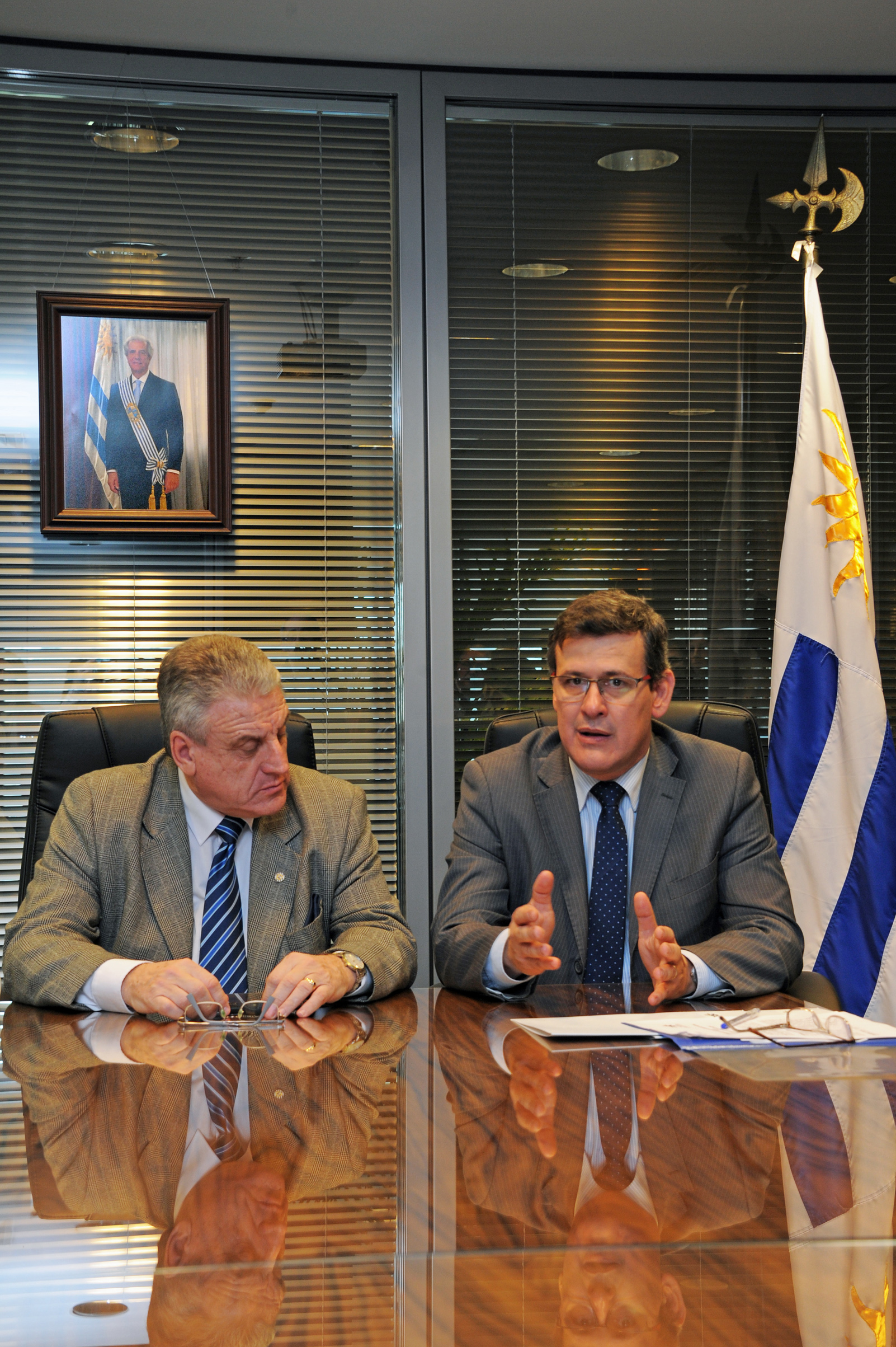 Director de la Oficina Nacional del Servicio Civil (ONSC), Alberto Scavarelli, y el Fiscal de Corte y Procurador General de la Nación, Jorge Díaz