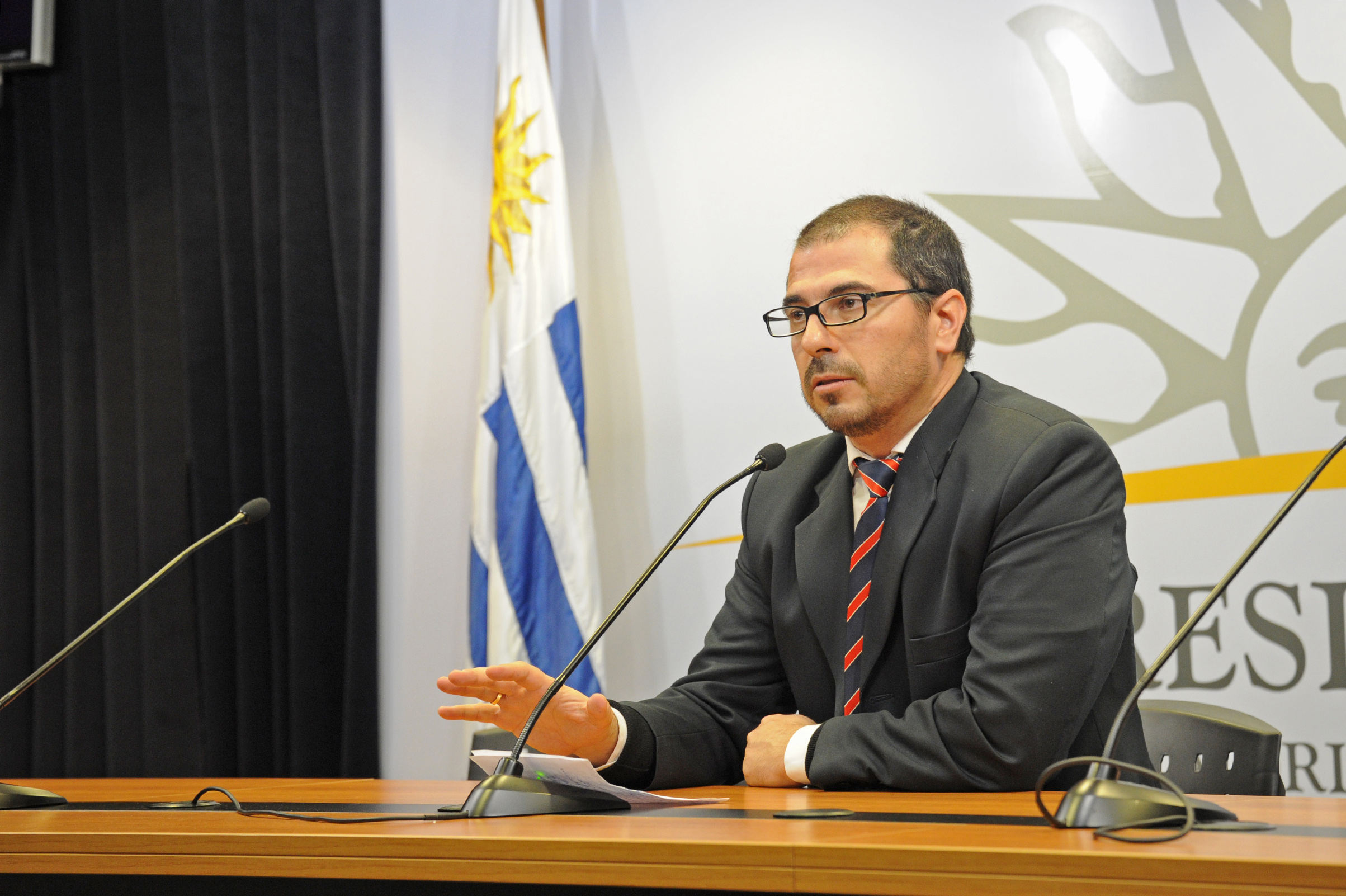 Prosecretario de Presidencia, Juan Andrés Roballo, haciendo uso de la palabra