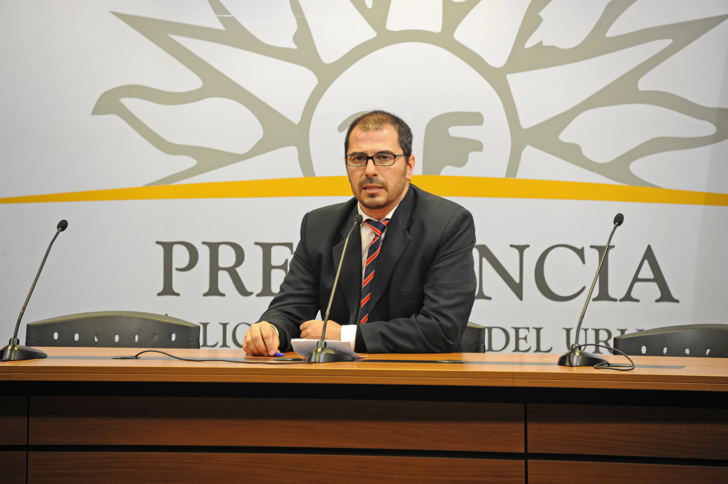 Prosecretario de Presidencia, Juan Andrés Roballo, haciendo uso de la palabra