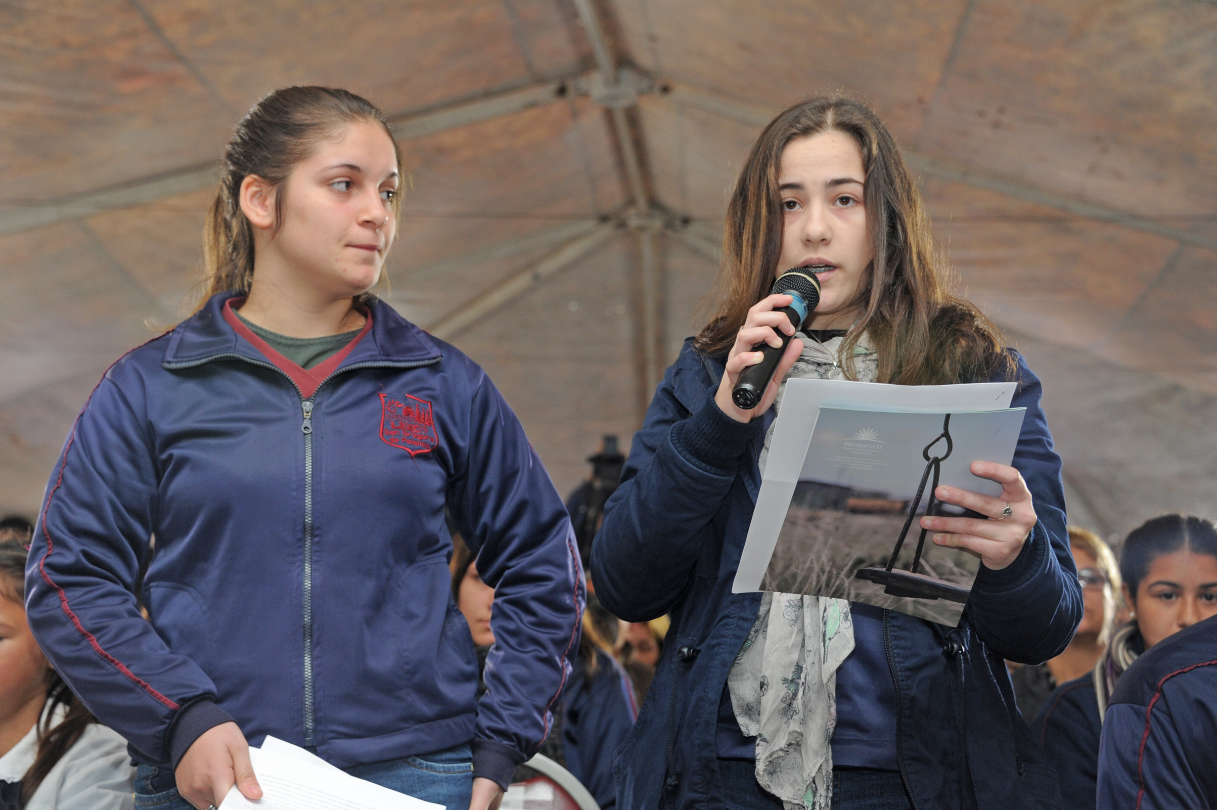 Alumnos del Liceo de San Gregorio de Polanco, durante el desarrollo de su pregunta