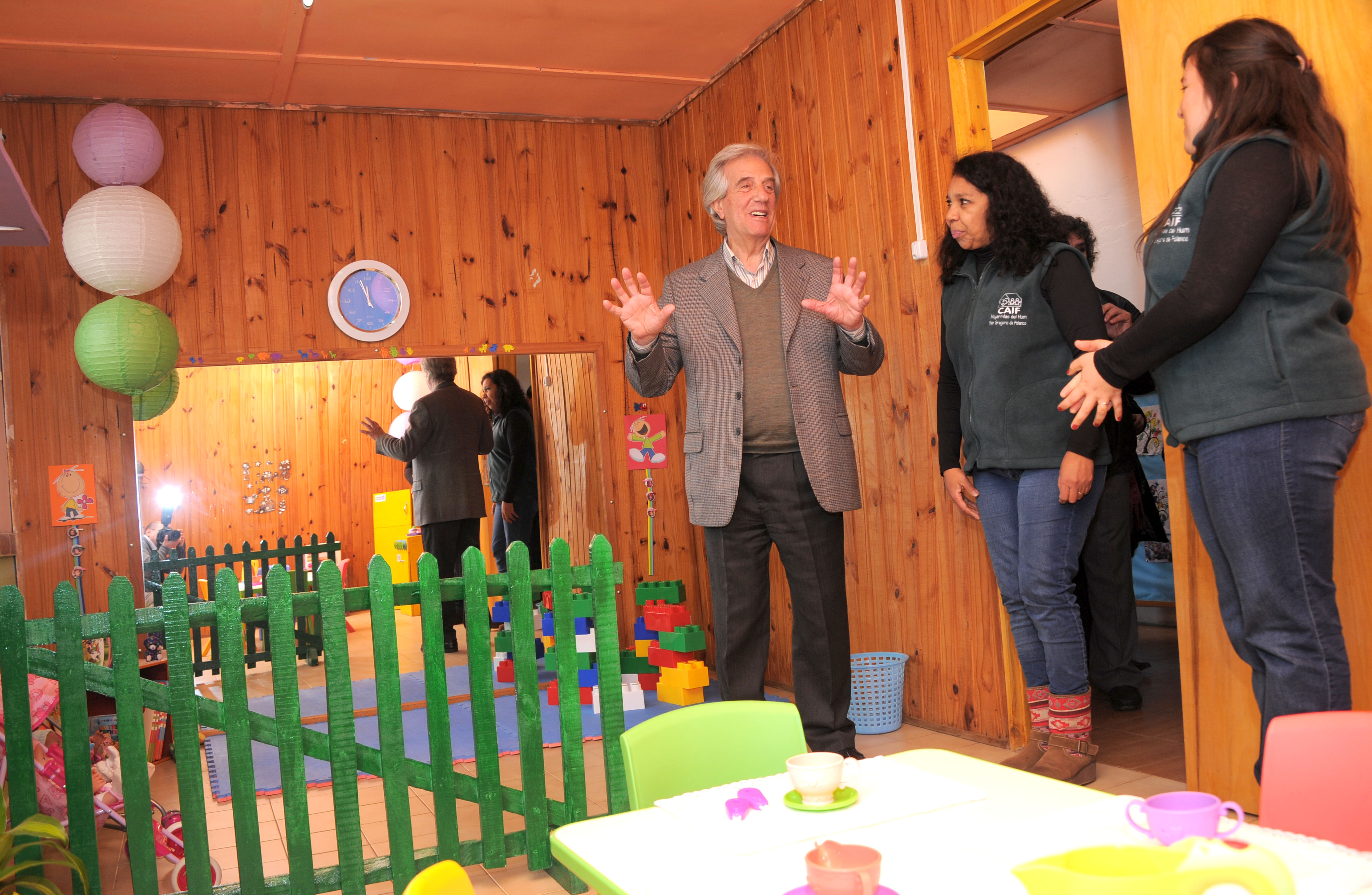 Presidente Vázquez recorre el Centro CAIF