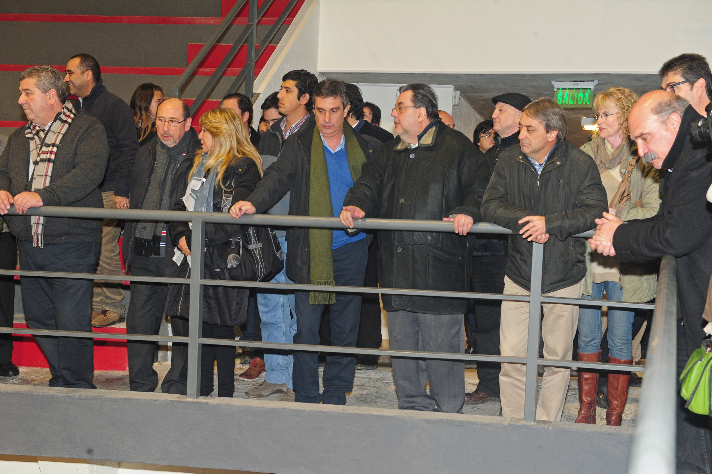 Autoridades durante la recorrida por las instalaciones del Polideportivo de Tacuarembó