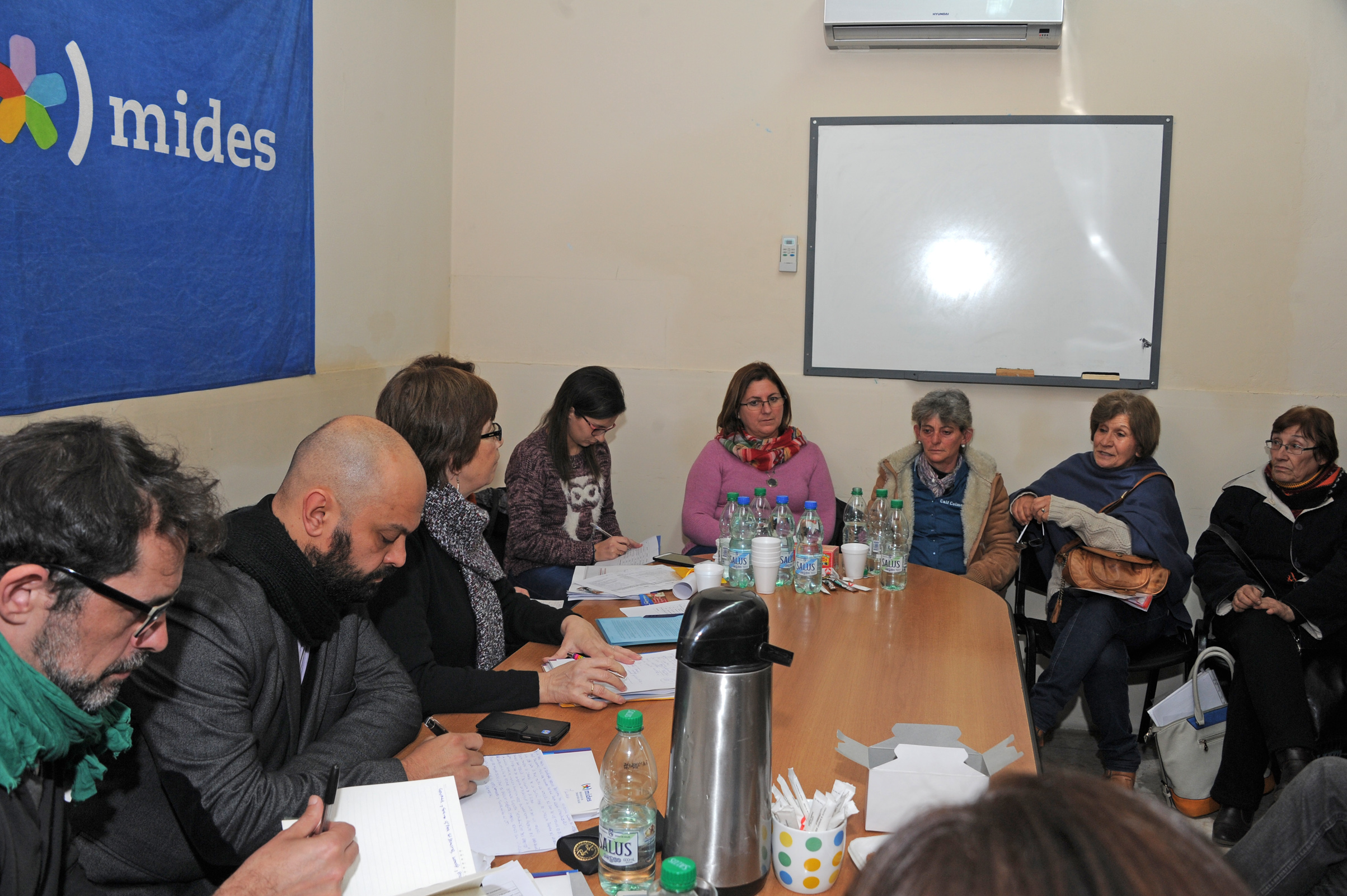 Ministra de Desarrollo Social, junto a autoridades del ministerio, durante las reuniones en Tacuarembó