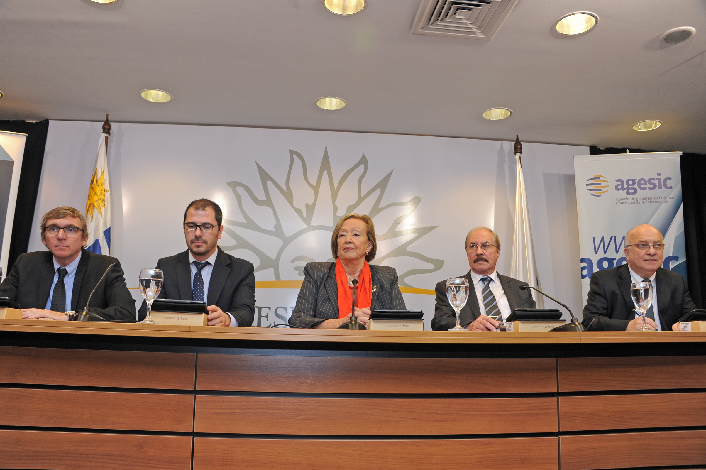 Mesa de autoridades