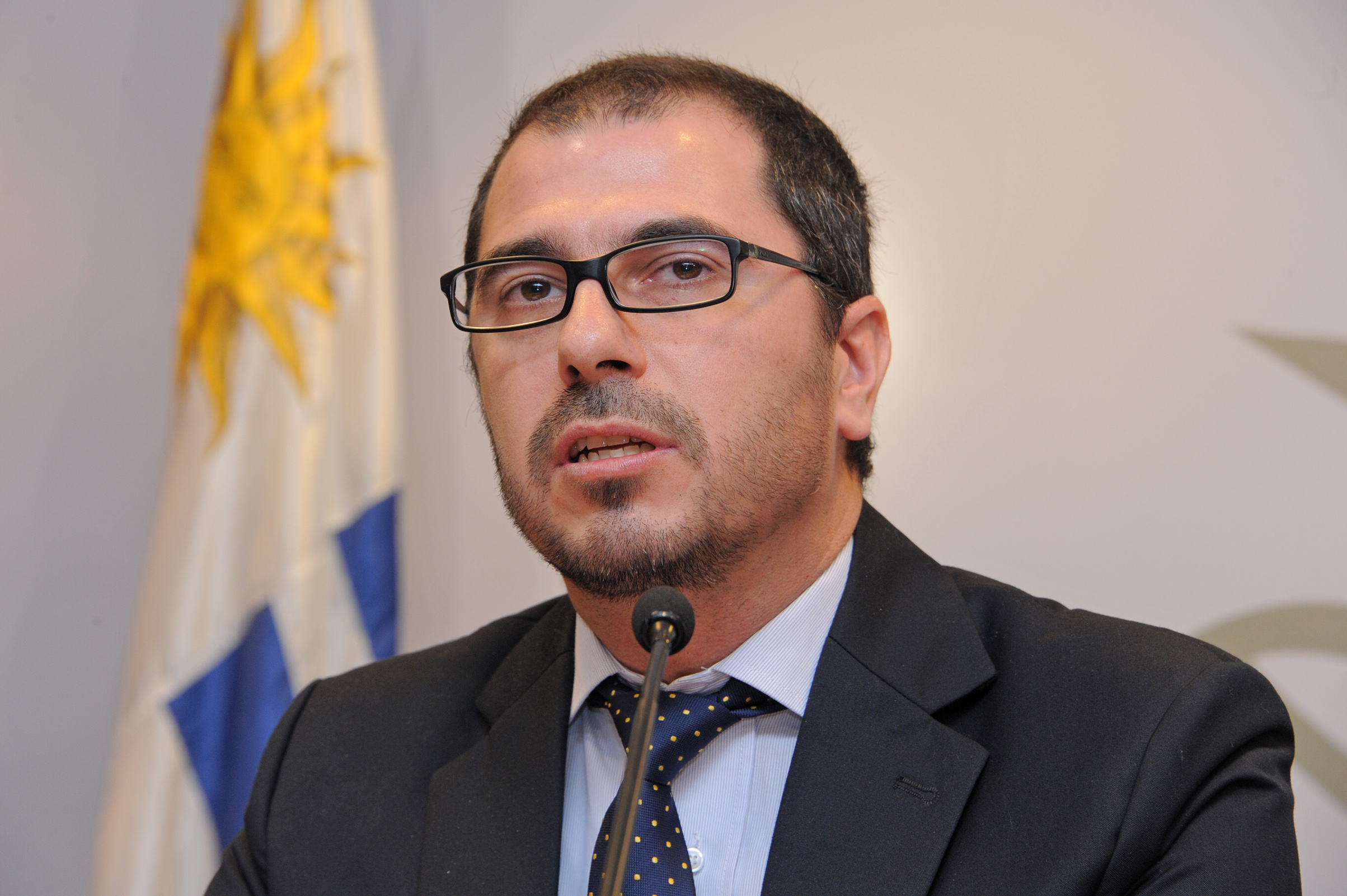 Prosecretario de la Presidencia, Juan Andrés Roballo, dirigiéndose a los presentes