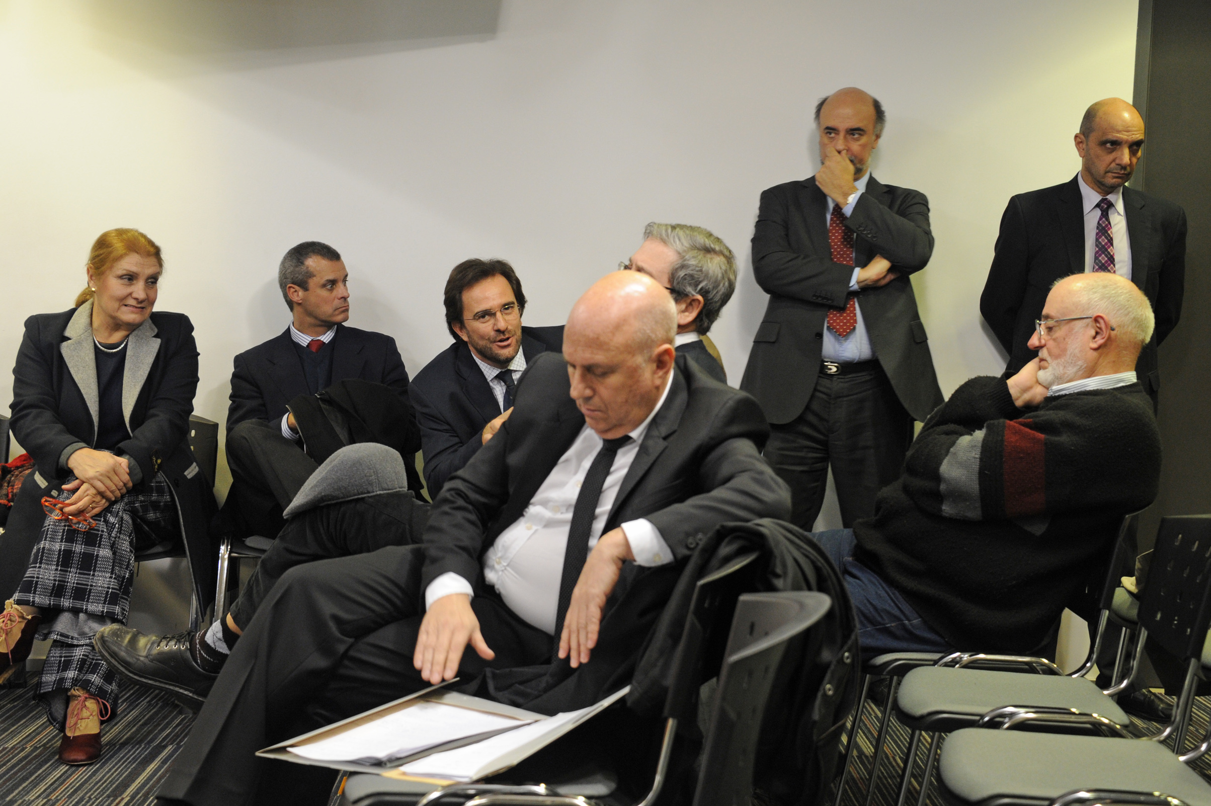 Representantes de los partidos políticos durante la conferencia de prensa