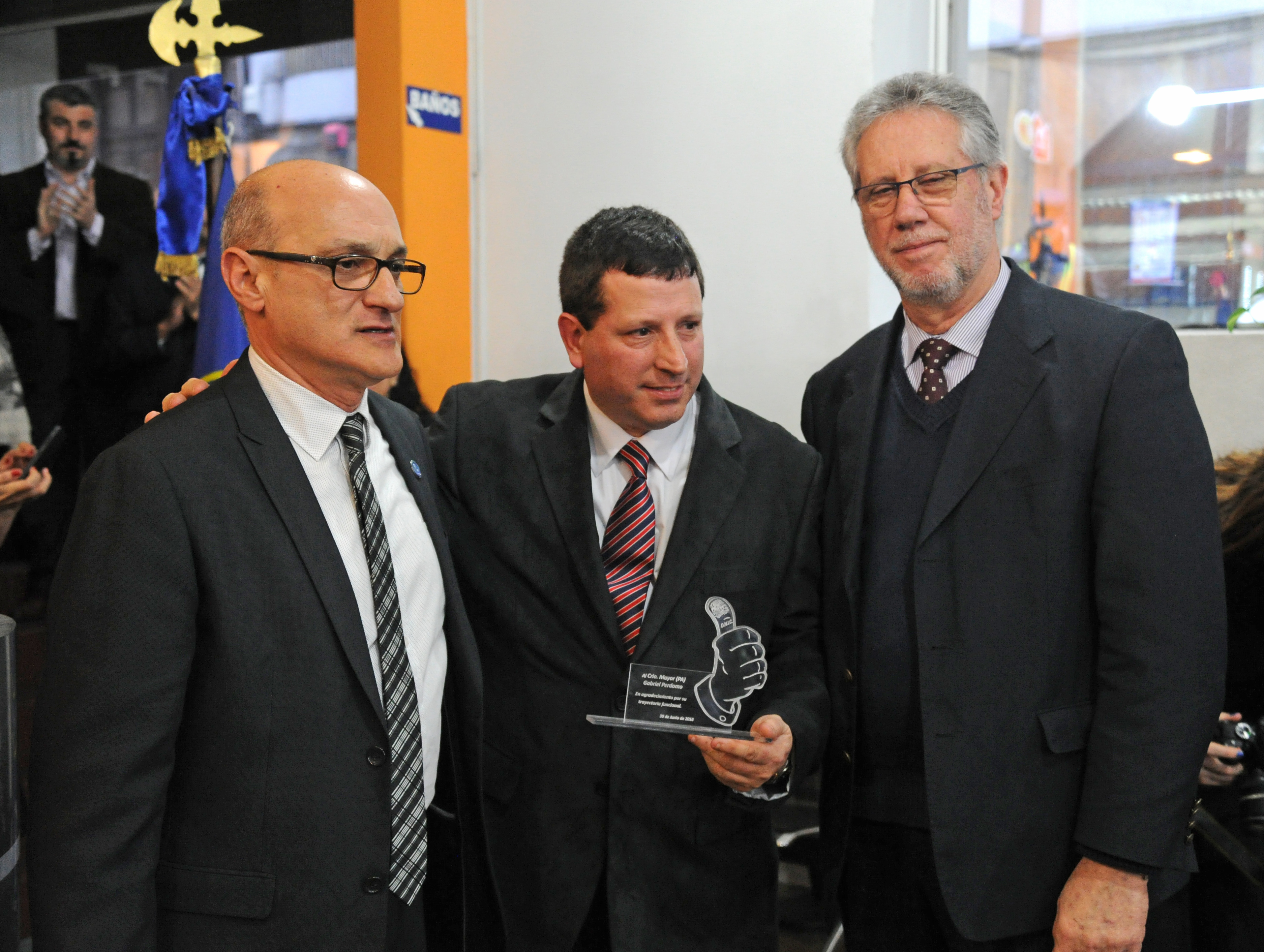 Reconocimiento a personal destacado de la Dirección Nacional de Identificación Civil