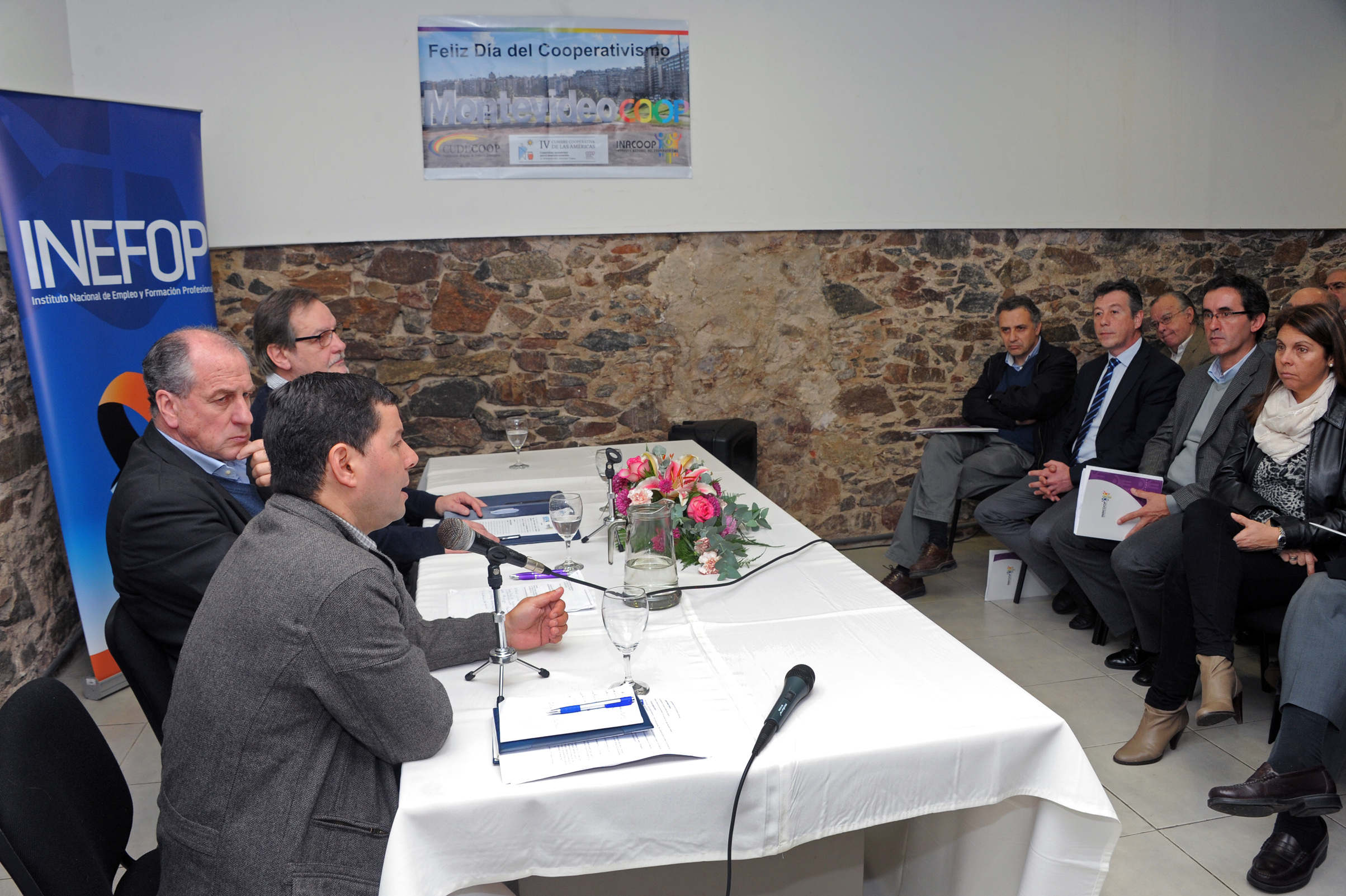 Firma de convenio entre Inefop e Inacoop