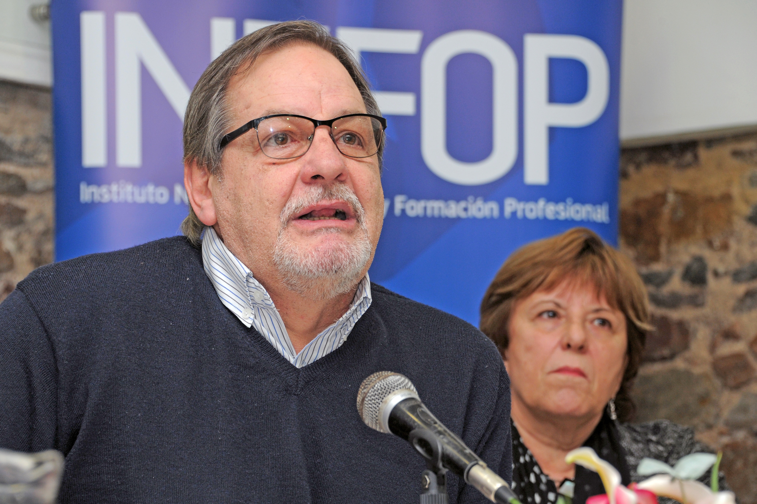 Firma de convenio entre Inefop e Inacoop