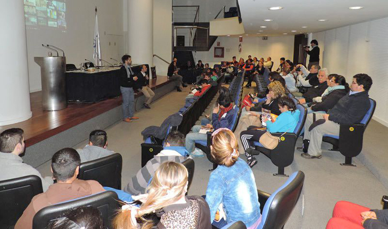 Charla con los adolescentes