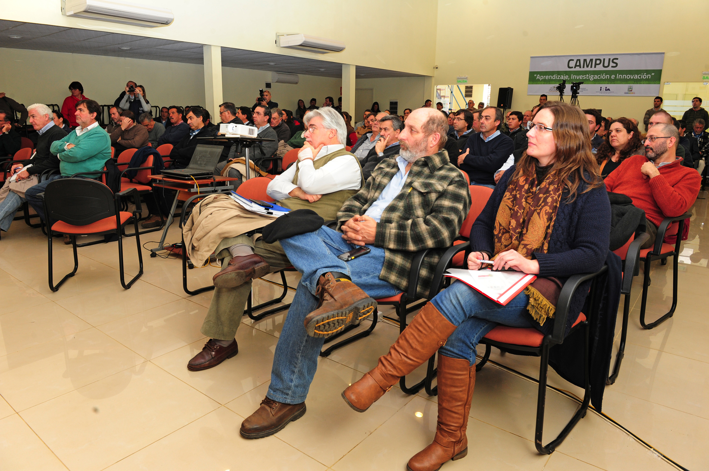 Asistentes a la presentación