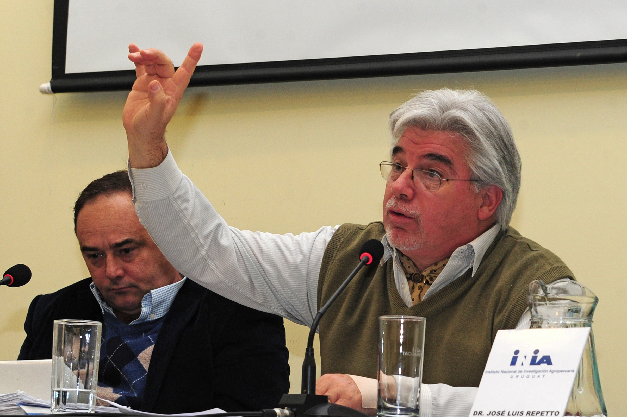 Ministro de Ganadería, Agricultura y Pesca, Tabaré Aguerre, haciendo uso de la palabra