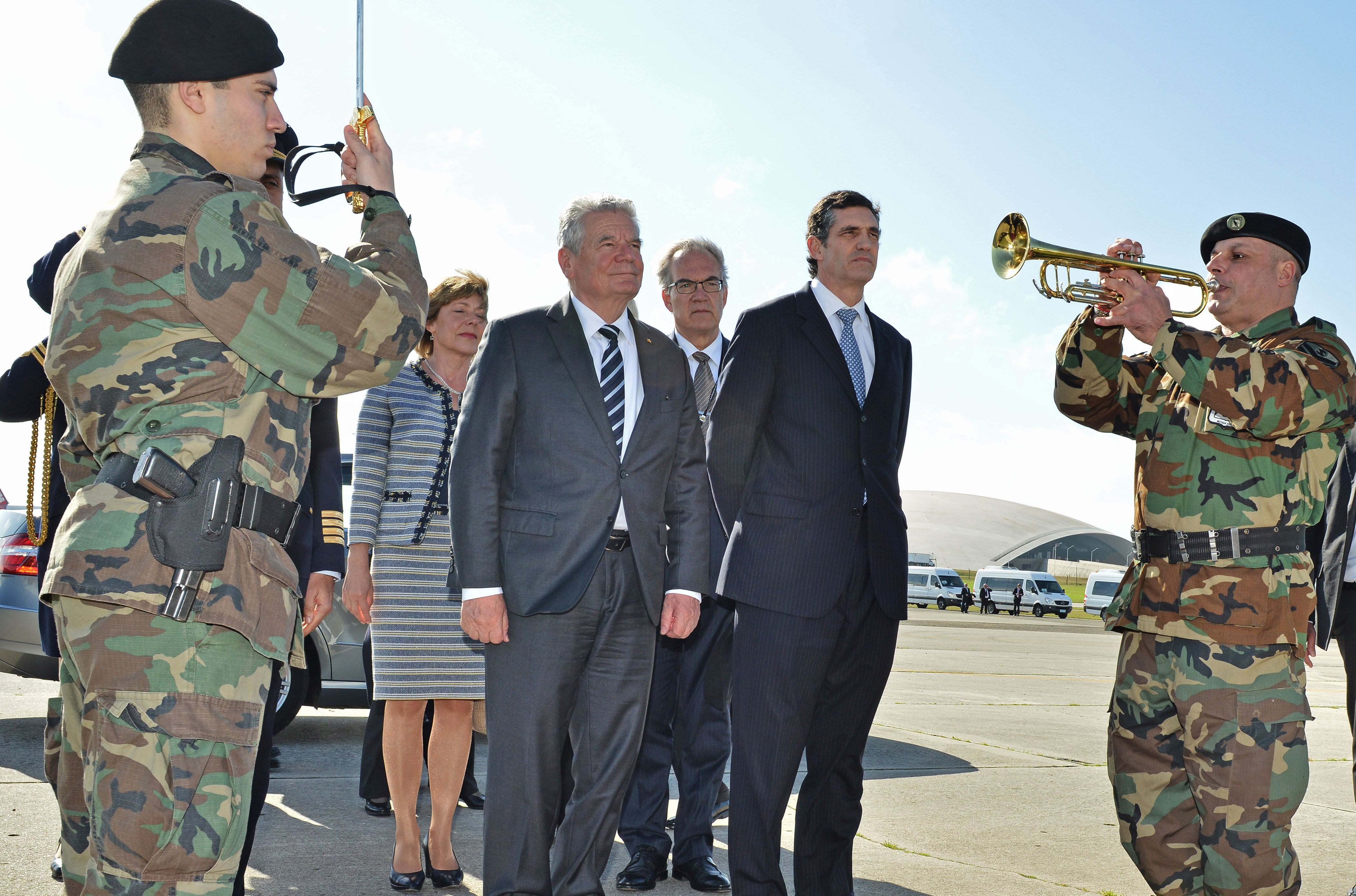 Recibimiento en la Base Aérea N°1 Gral. Cesáreo Berisso.