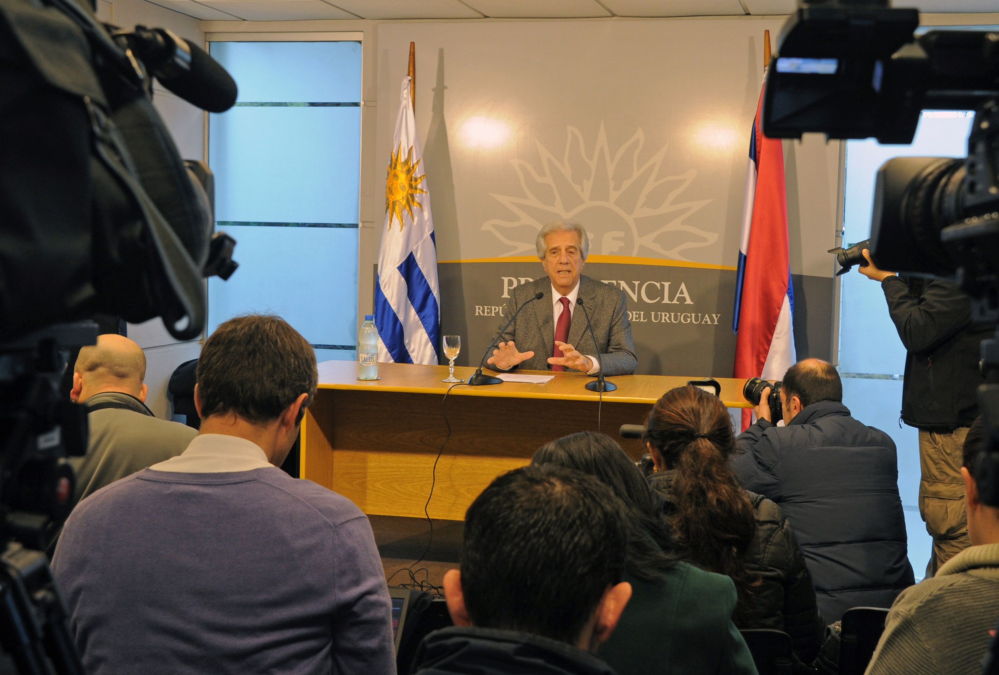 Conferencia de prensa brindada por Tabaré Vázquez sobre construcción de nueva planta de celulosa