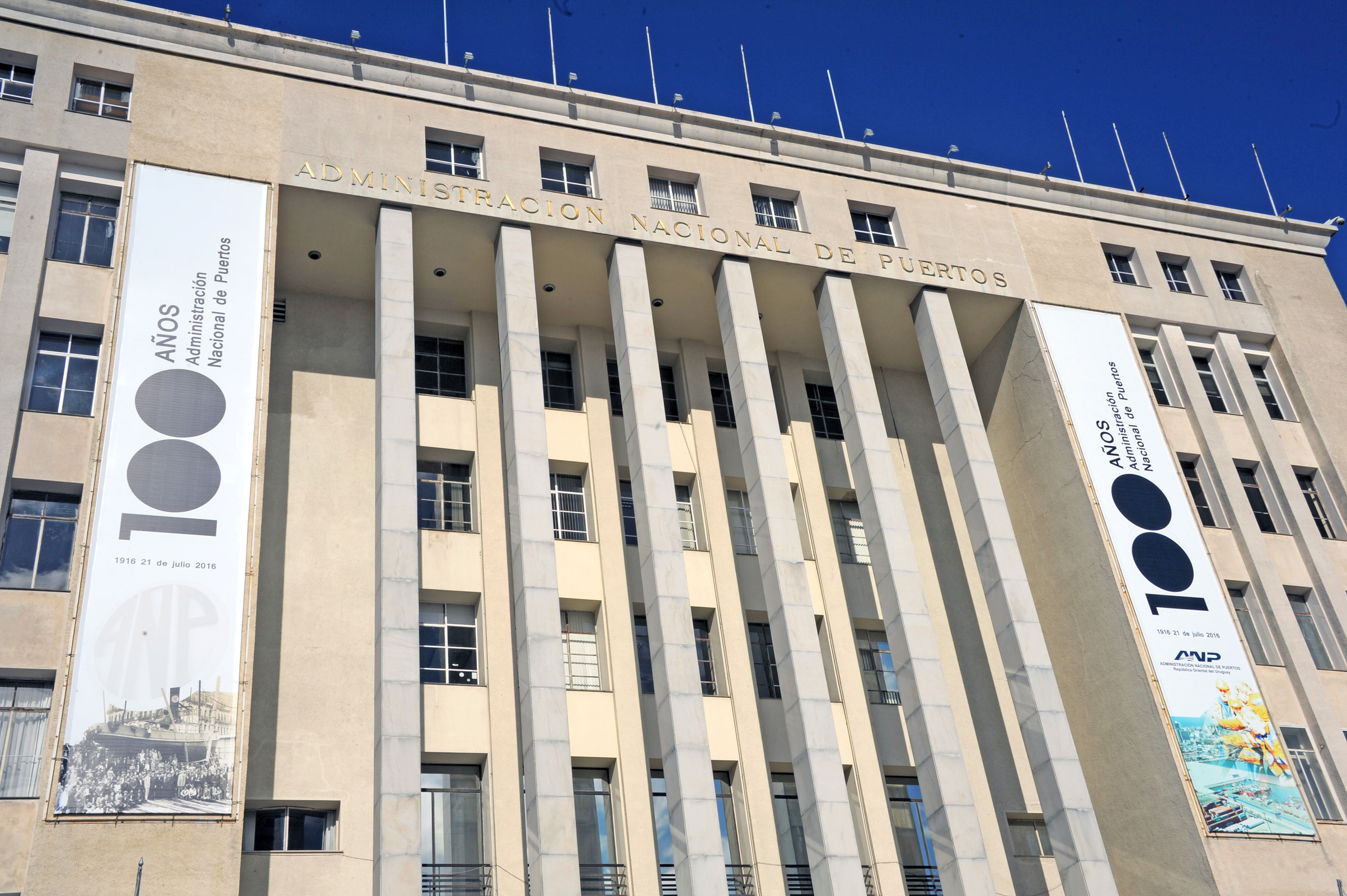 Sede de la Administración Nacional de Puertos (ANP)