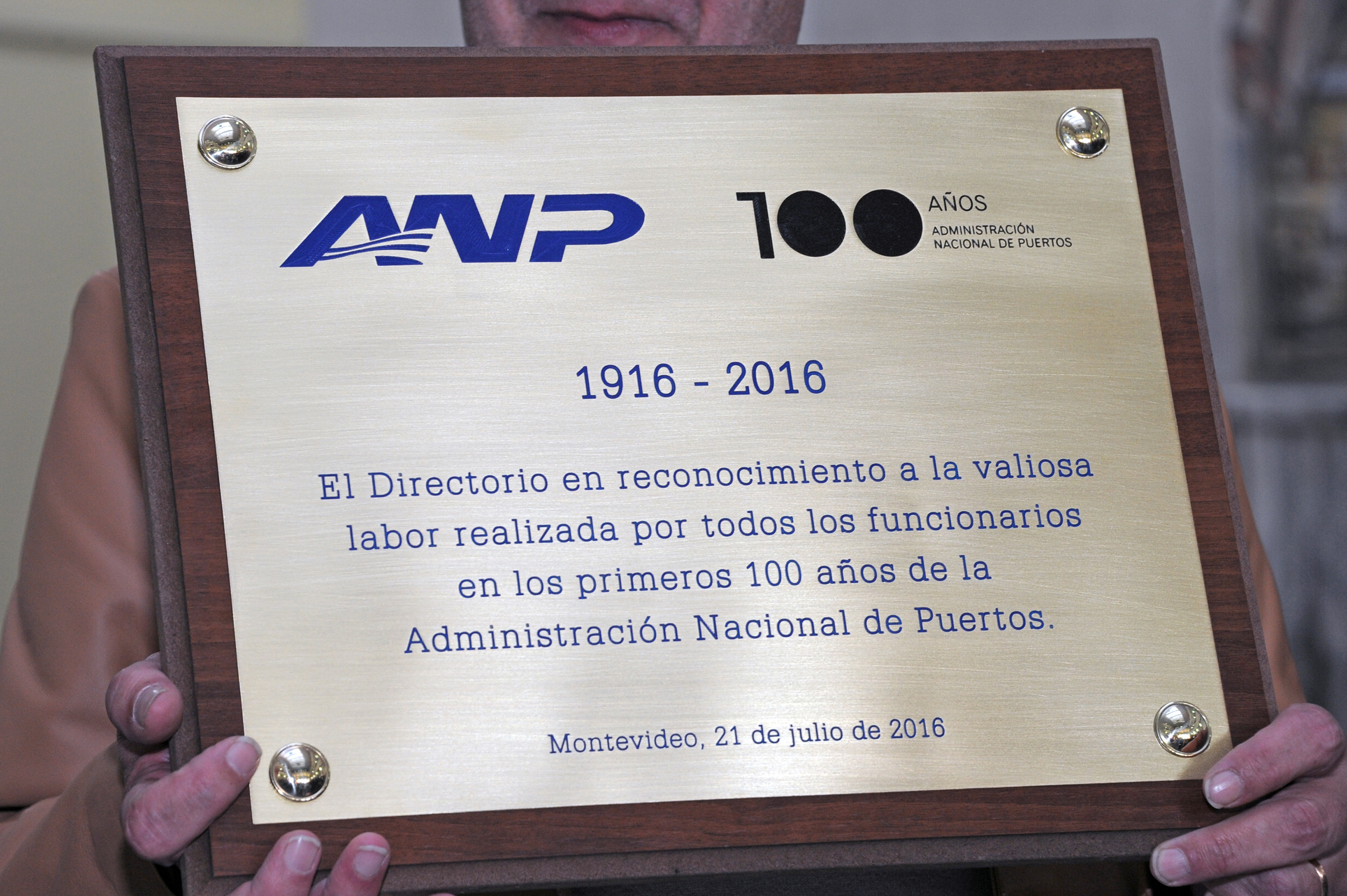 Placa conmemorativa