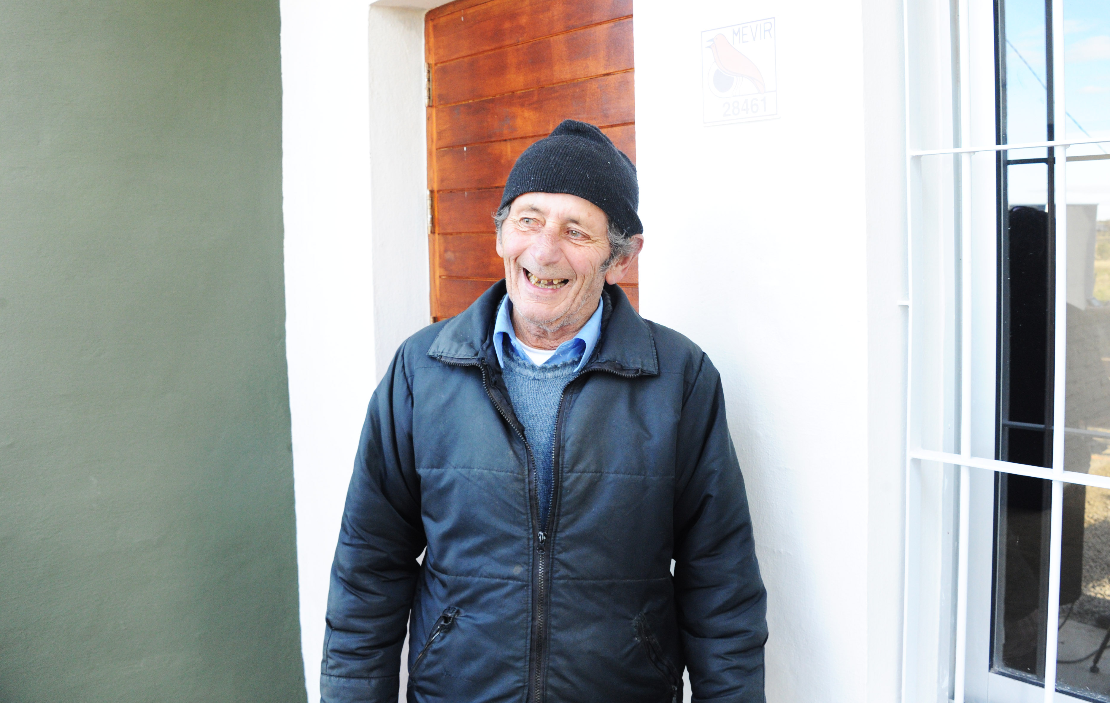 Adjudicatario recibe vivienda