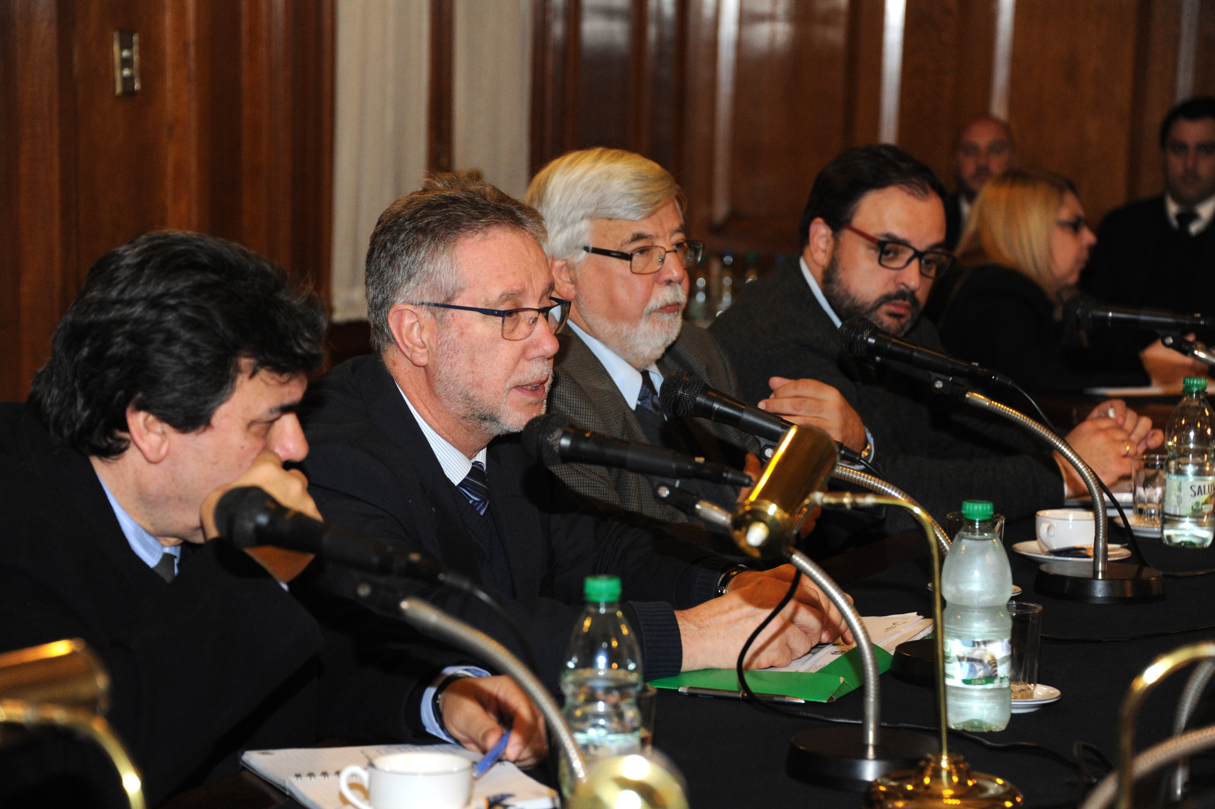 Autoridades del Ministerio del Interior en la reunión con la Comisión de Seguridad del Parlamento Nacional