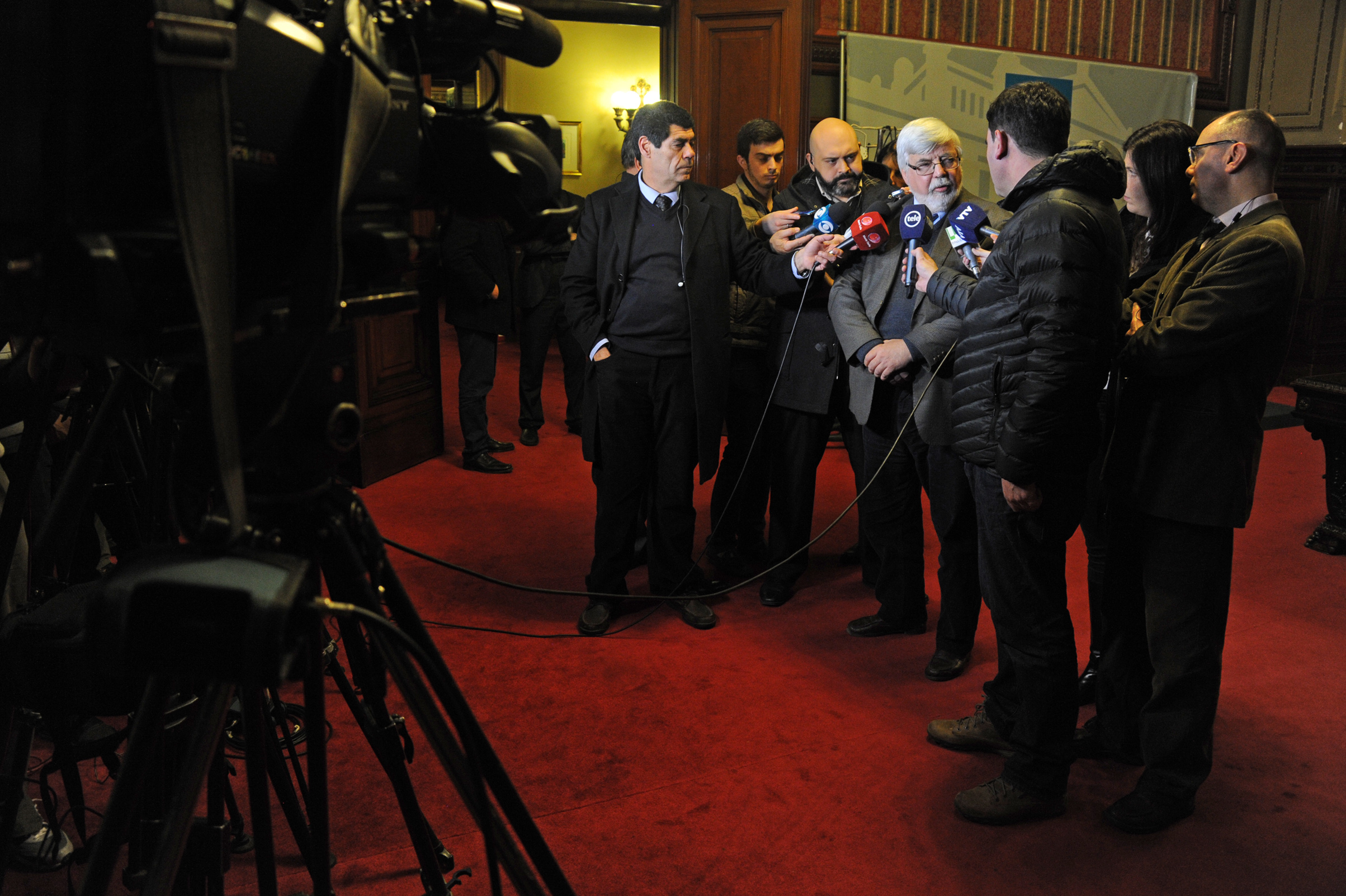 Ministro Eduardo Bonomi en rueda de prensa