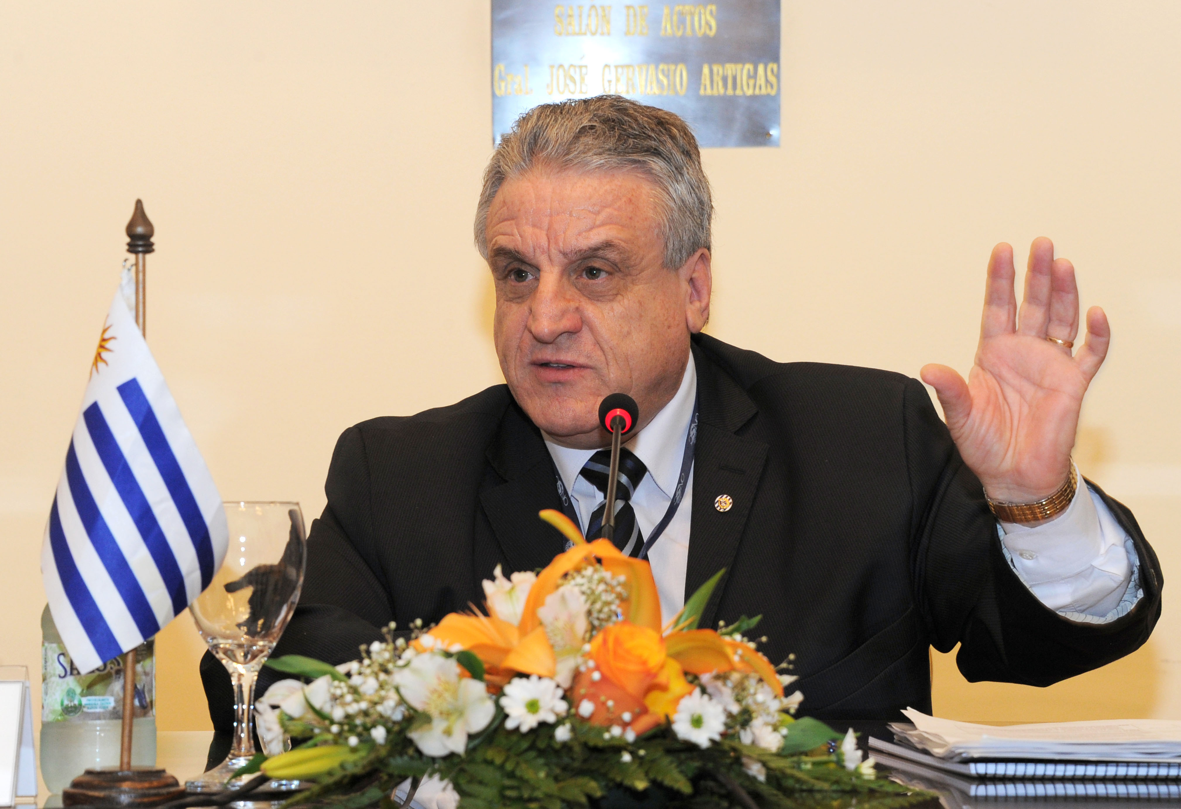 Director de la ONSC, Alberto Scavarelli se dirige a los asistentes la Foro