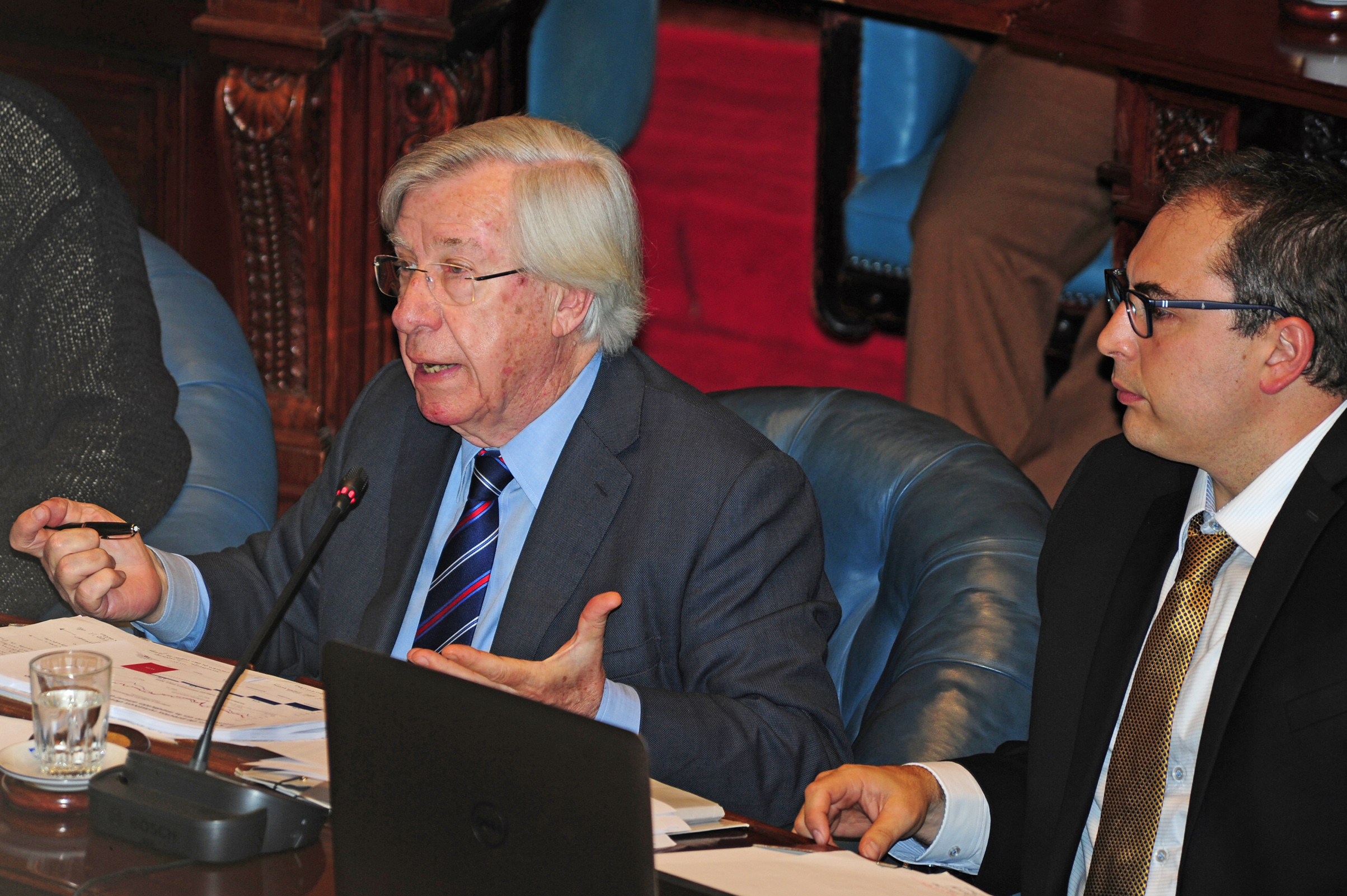Ministro Danilo Astori y subsecretario Pablo Ferreri durante la interpelación en la Cámara de Senadores